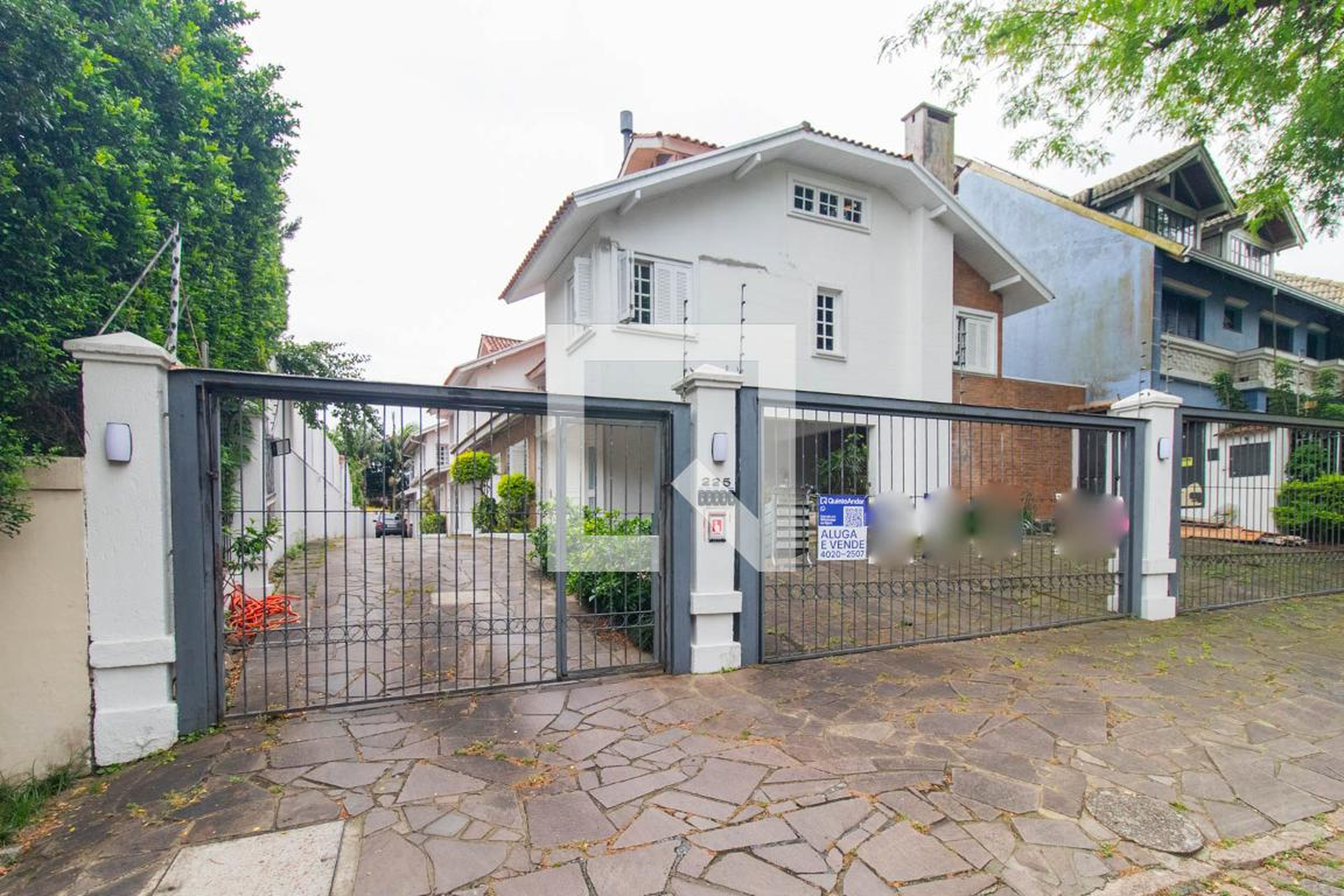 Fachada Condomínio em Rua General Tadeusz Kosciuszko, 225