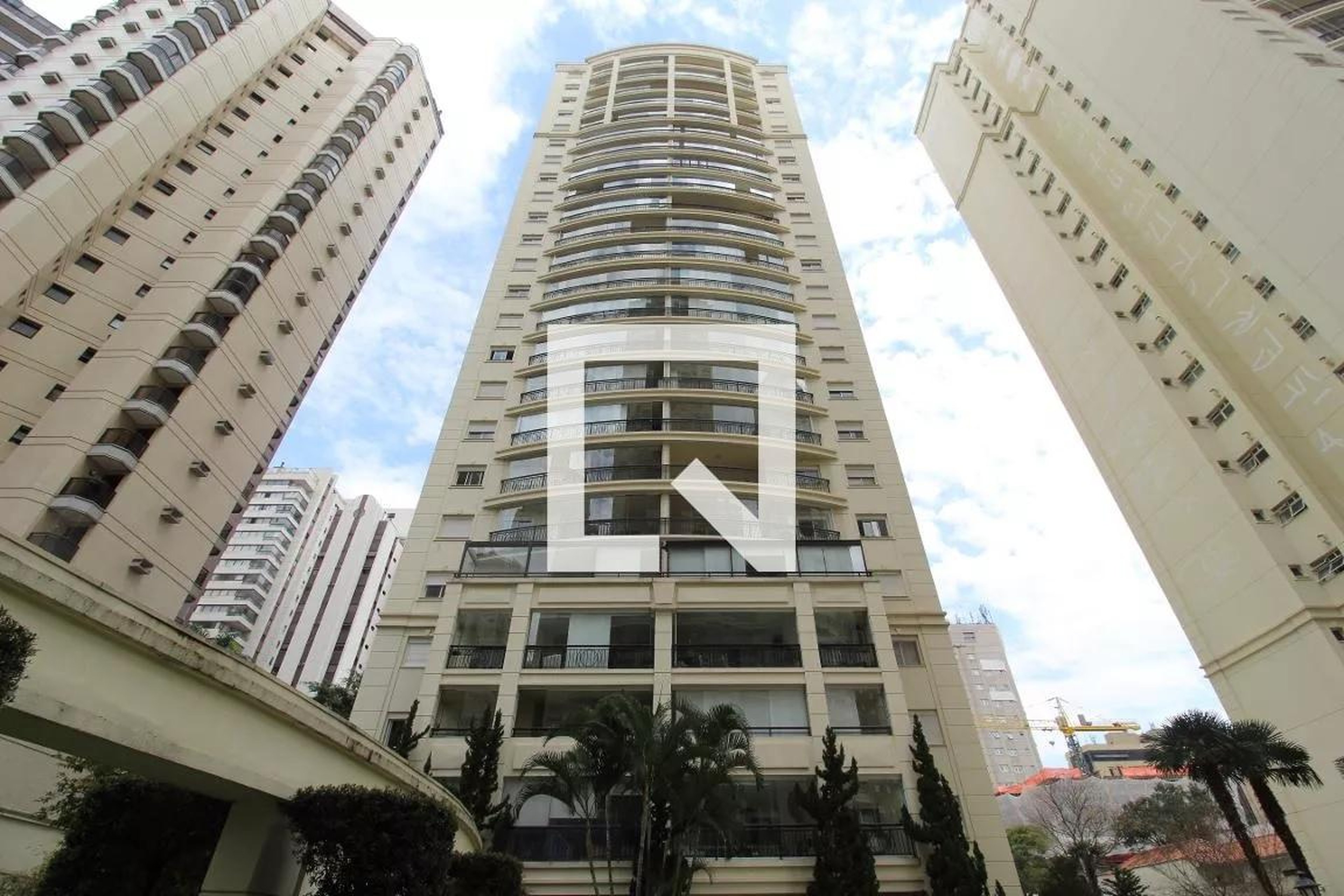 Fachada Condomínio Le Quartier Moema