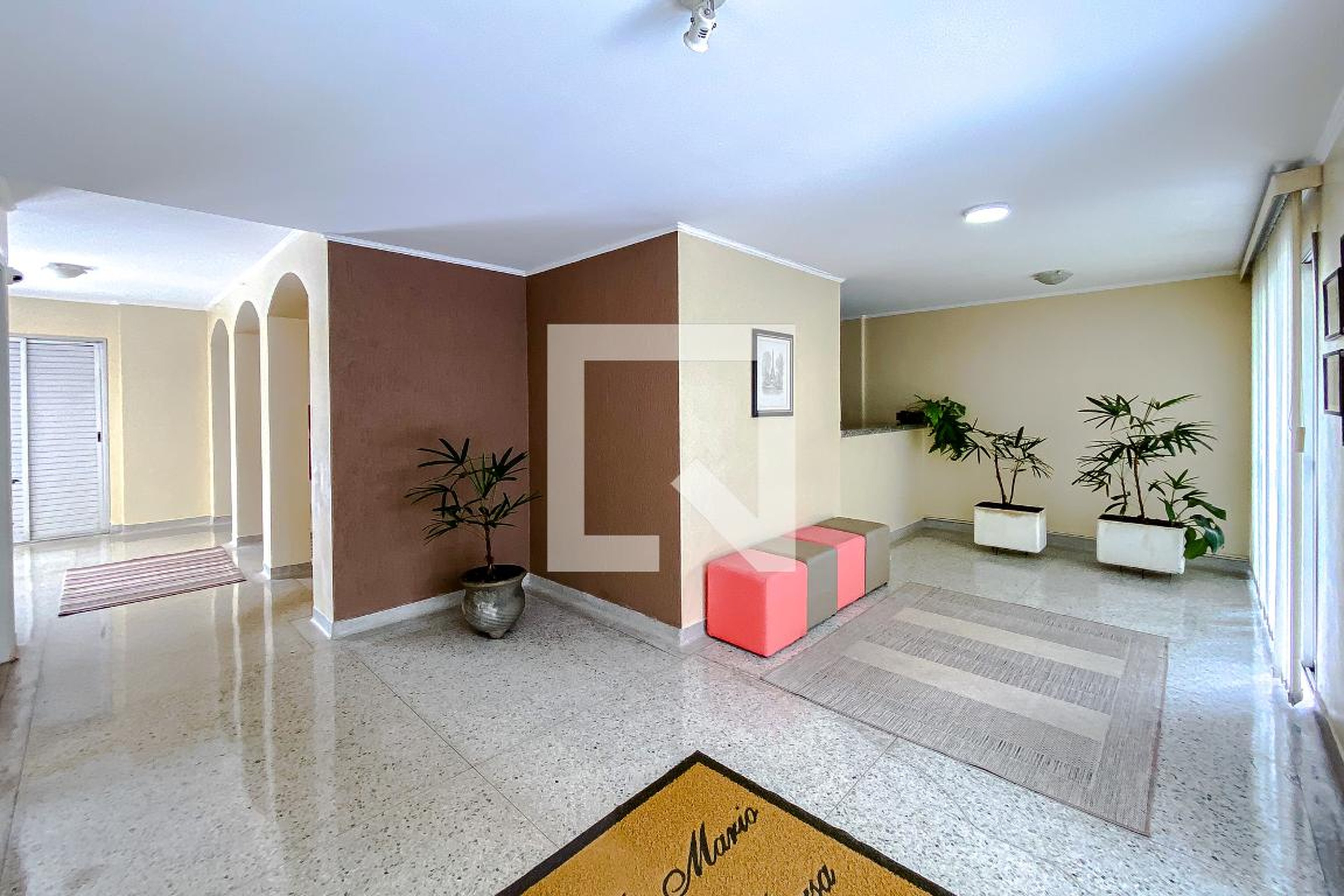 Área comum - Carlos Petit