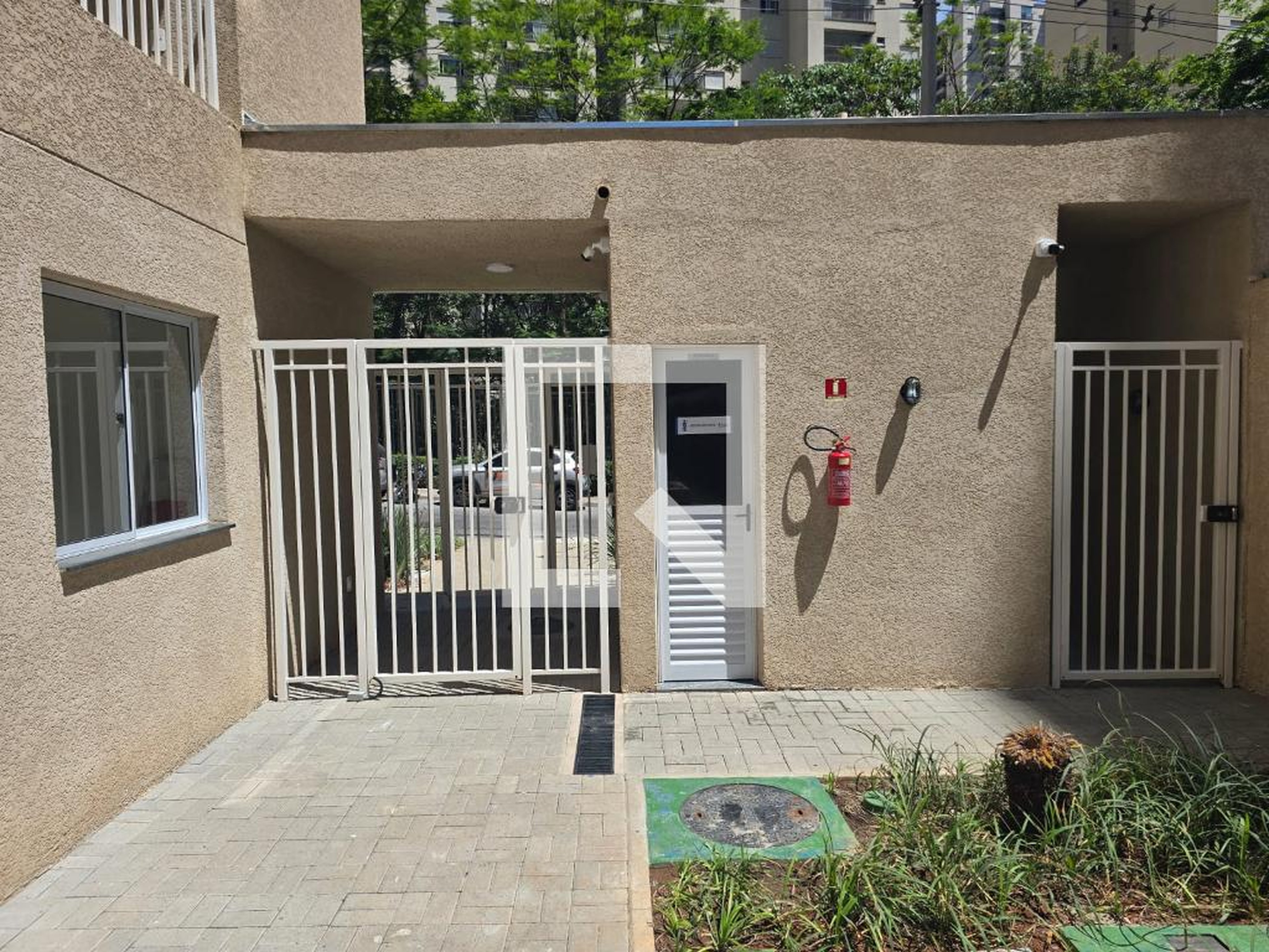 Portaria Condomínio em Rua Antonieta, 570