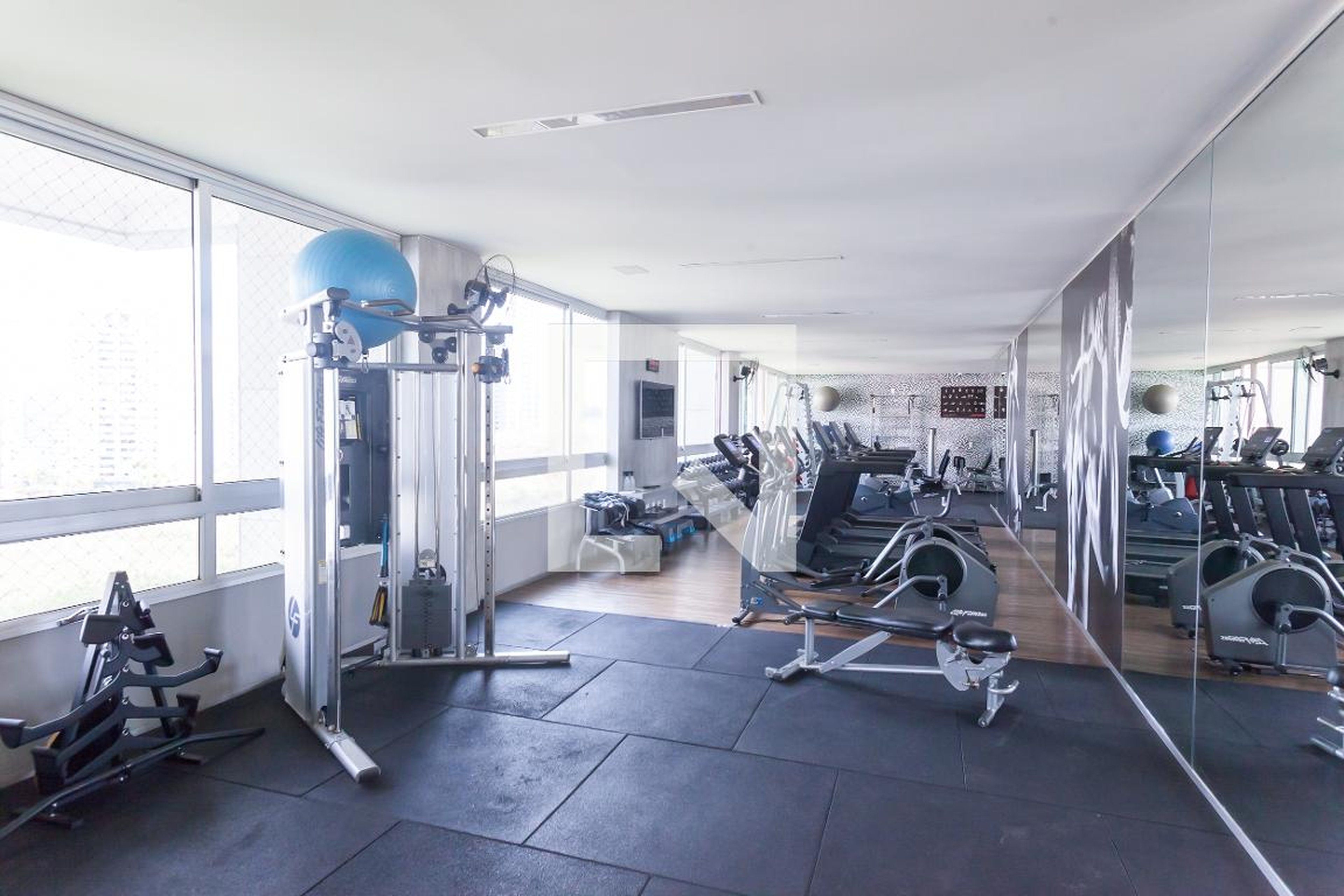 Academia Condomínio em Alameda Oscar Niemeyer, 888