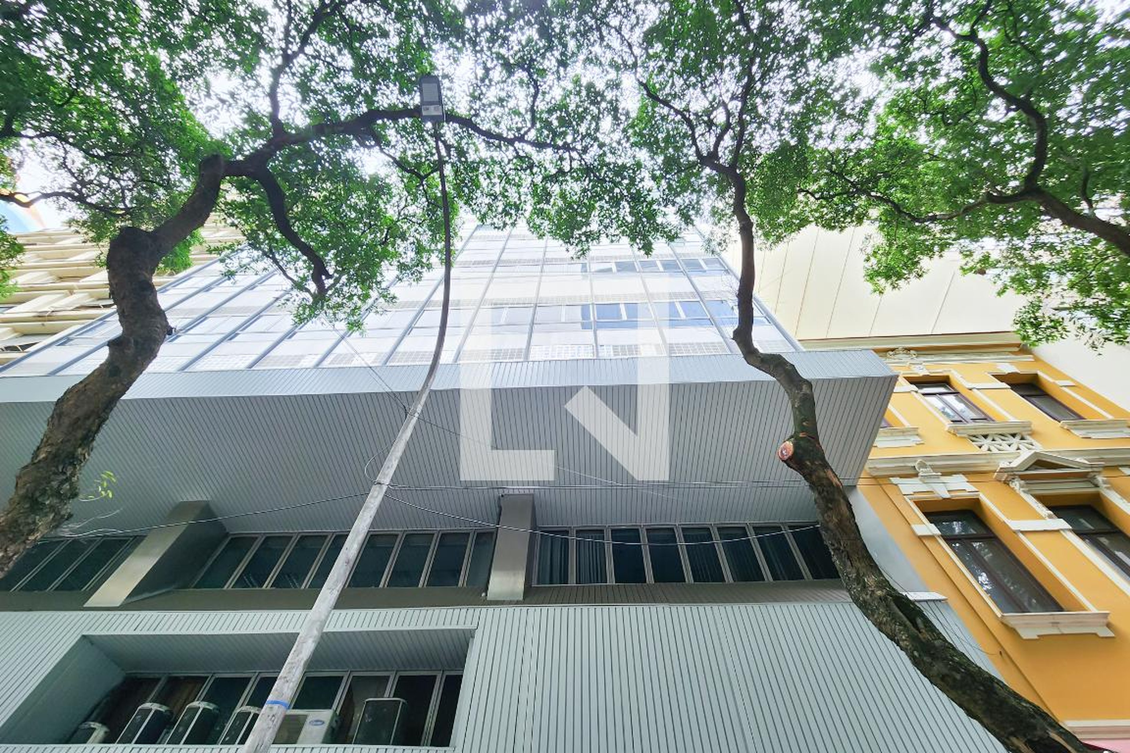 Fachada Condomínio em Rua Visconde de Inhaúma, 50