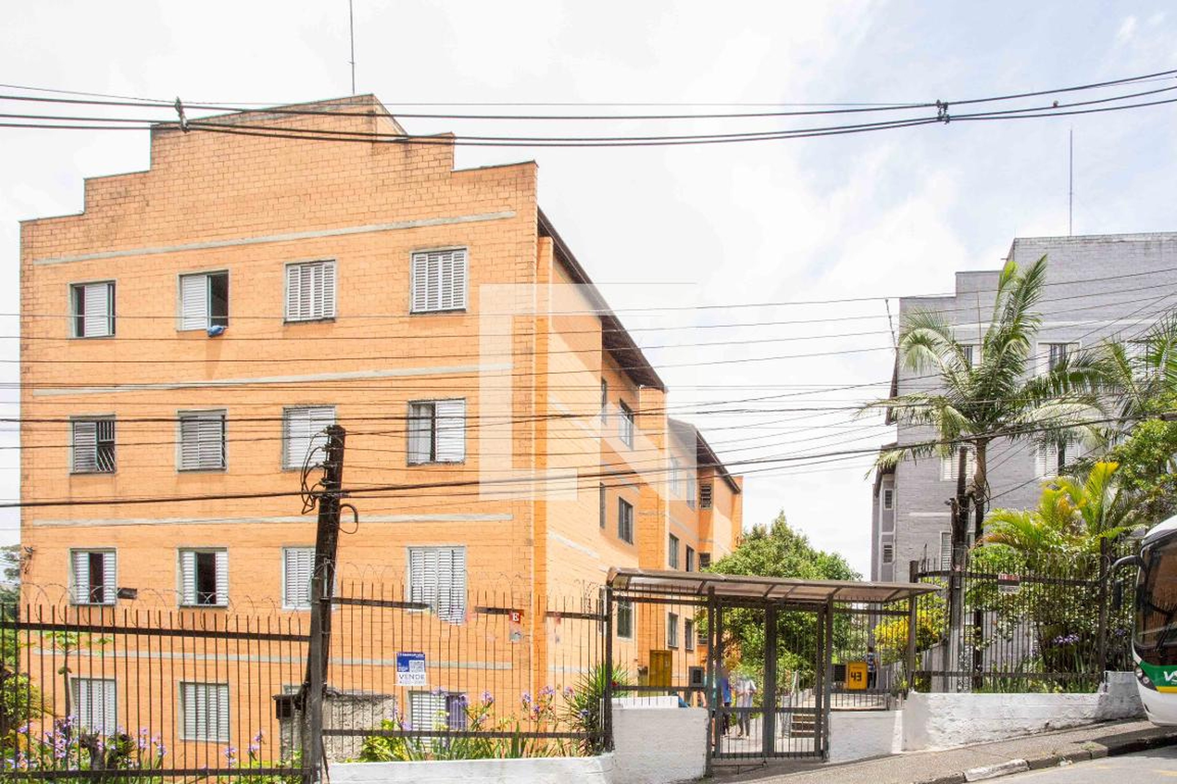 Fachada do Prédio Condomínio em Rua Jadeildo Pereira da Silva, 45