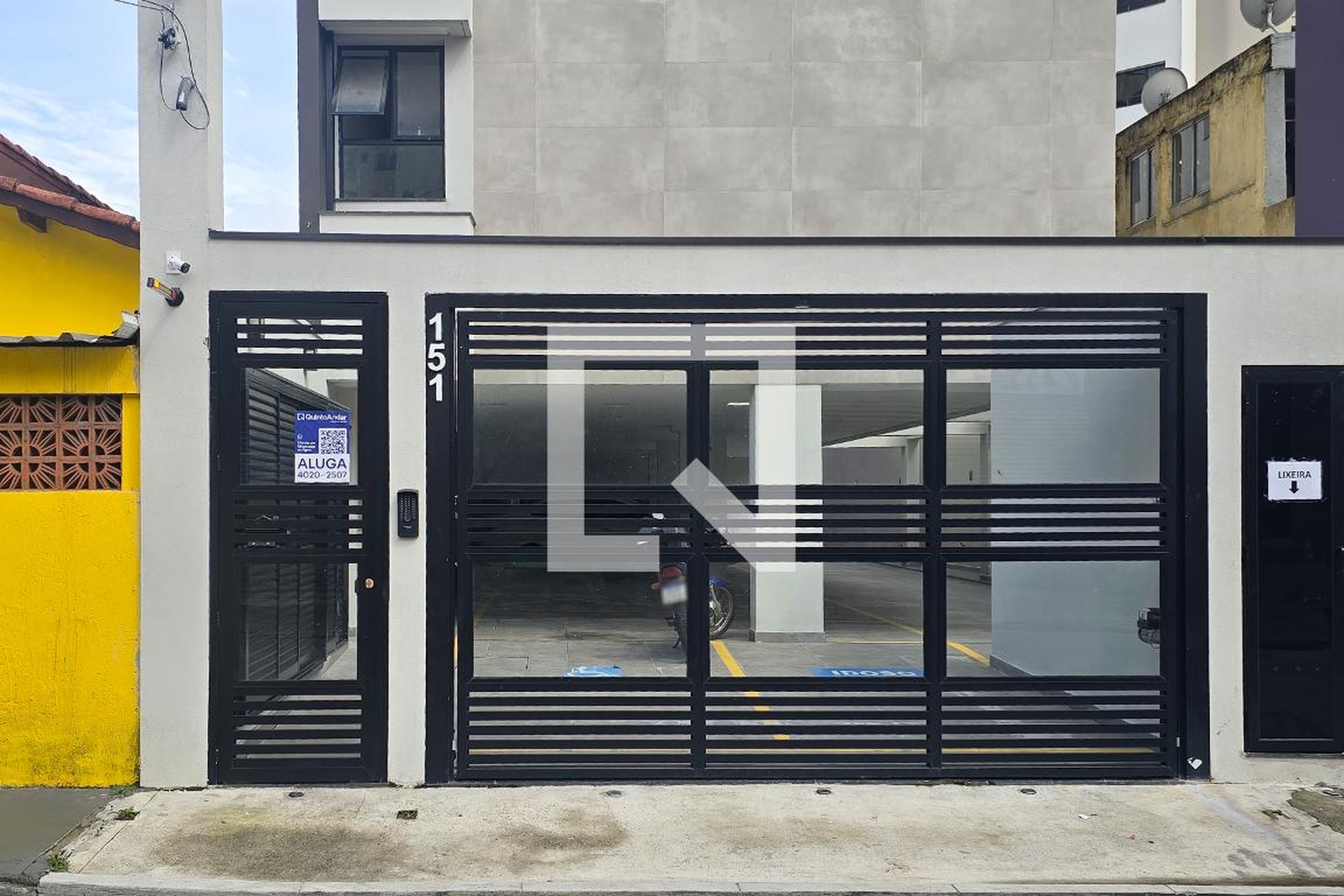 Fachada Condomínio CS Quirino de Lima