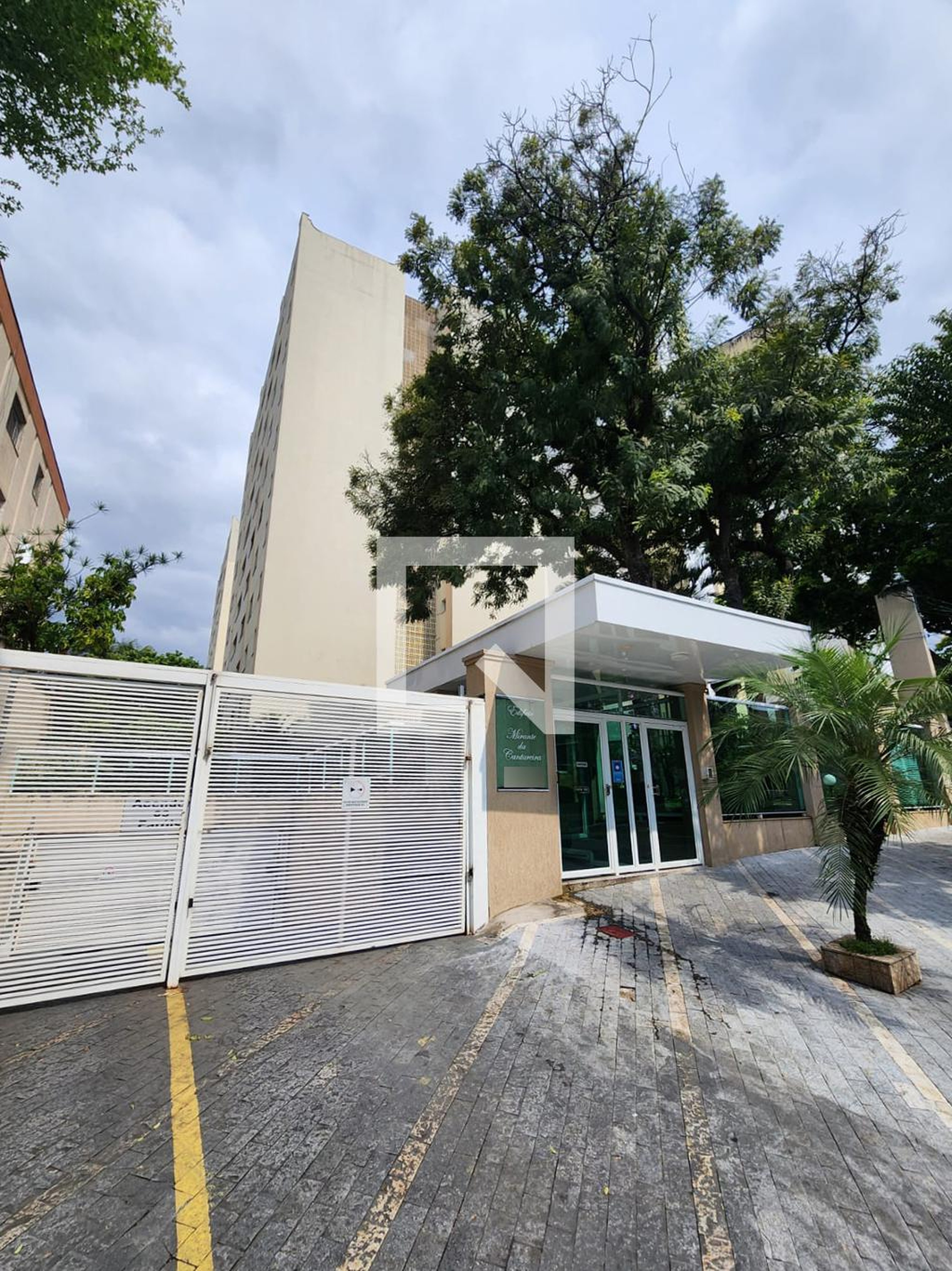 Entrada - Edifício Mirante da Cantareira