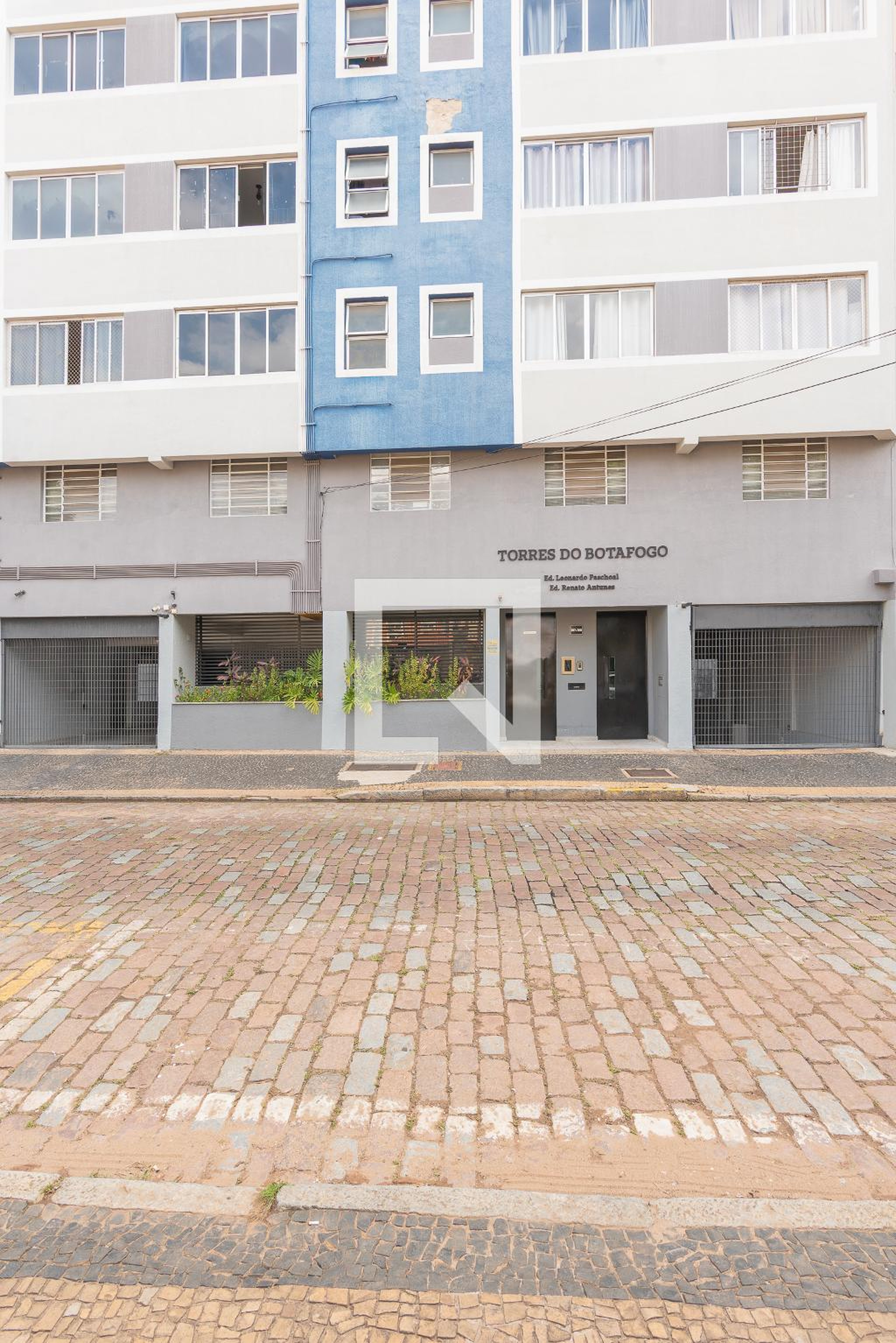 Fachada Condomínio em Rua Culto à Ciência, 369