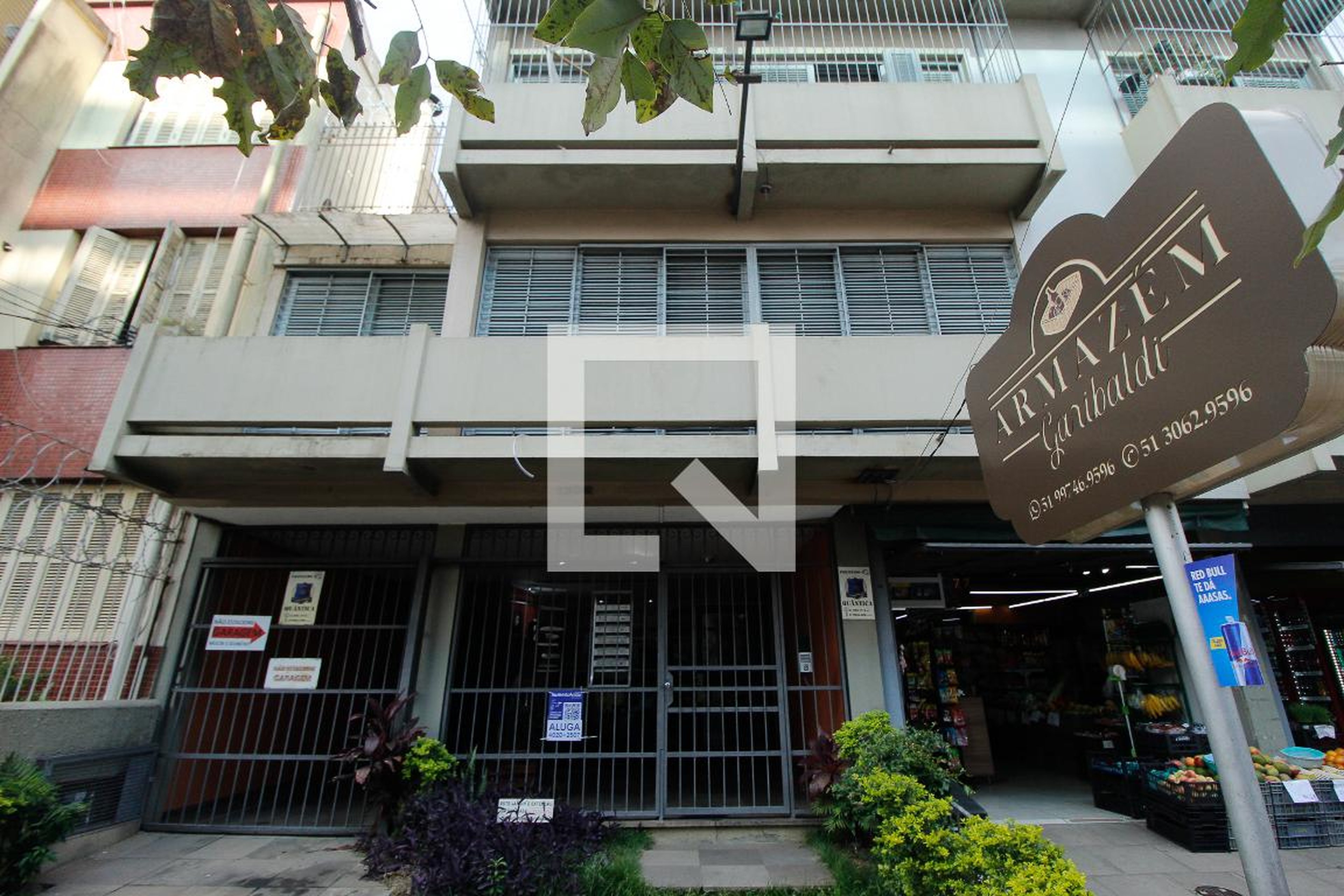 Fachada Condomínio em Rua Garibaldi, 1392