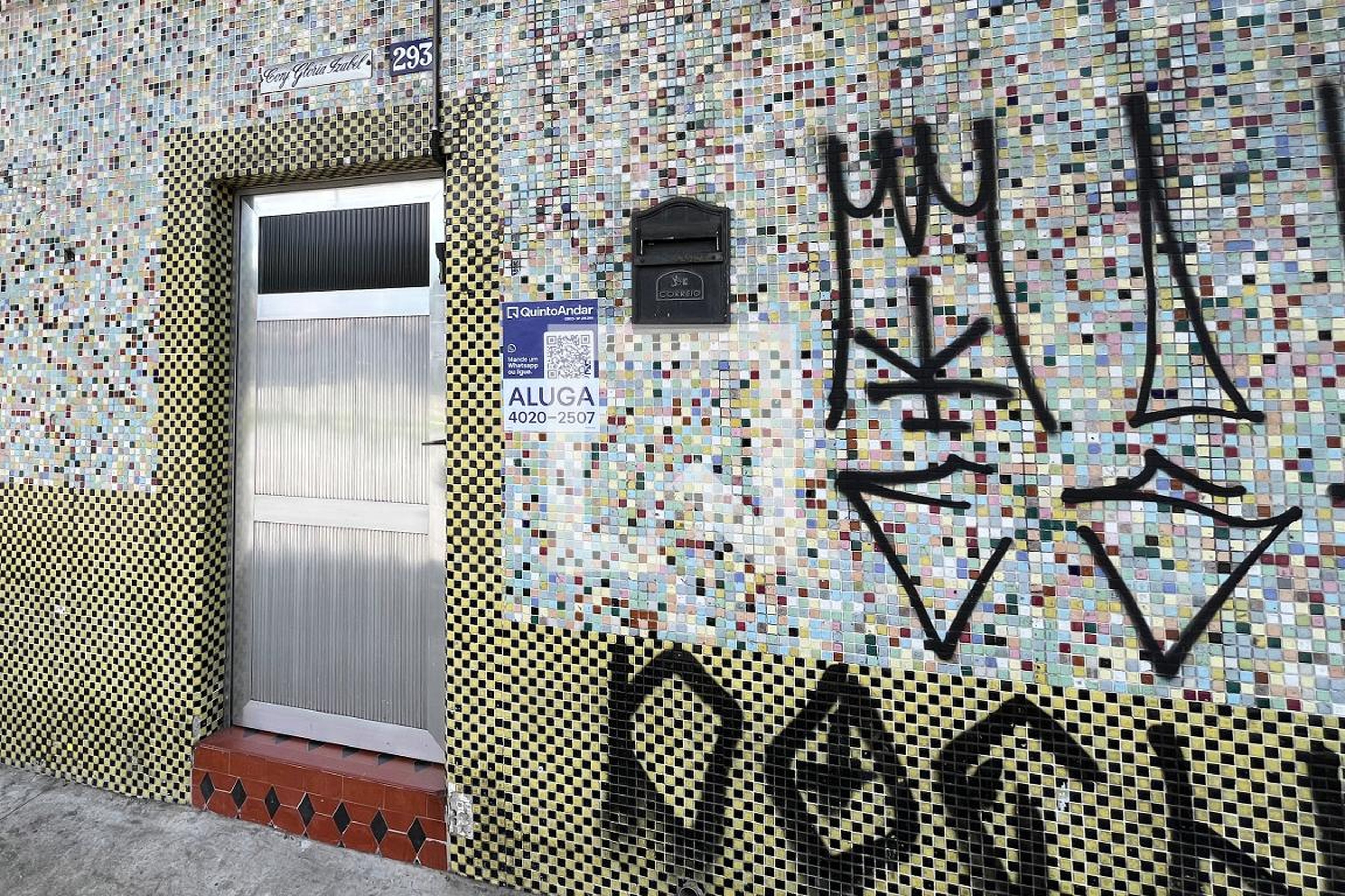 Fachada Condomínio em Avenida Doutor Waldemar Leão, 293