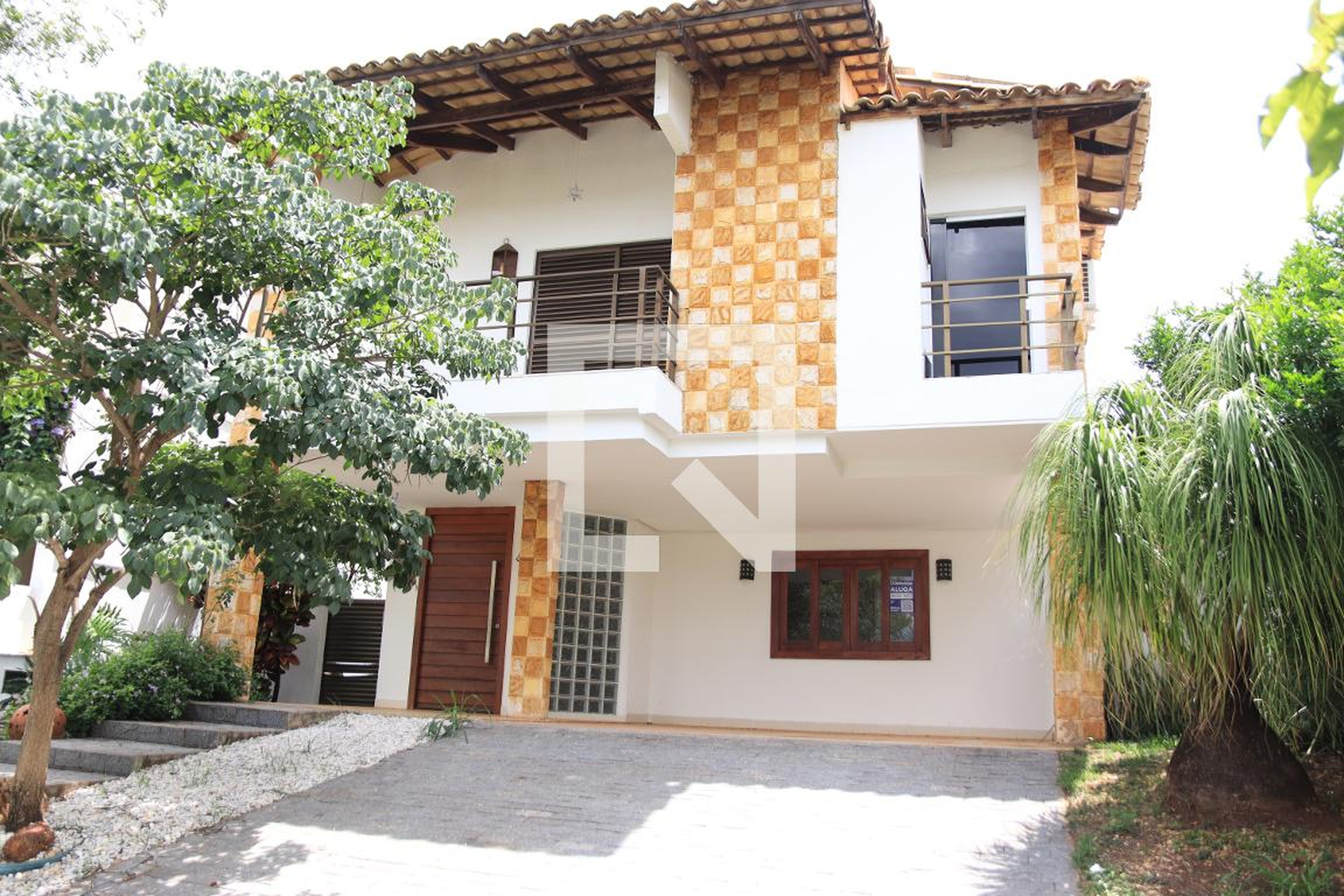 Fachada Condomínio em Rua SB 36, 9