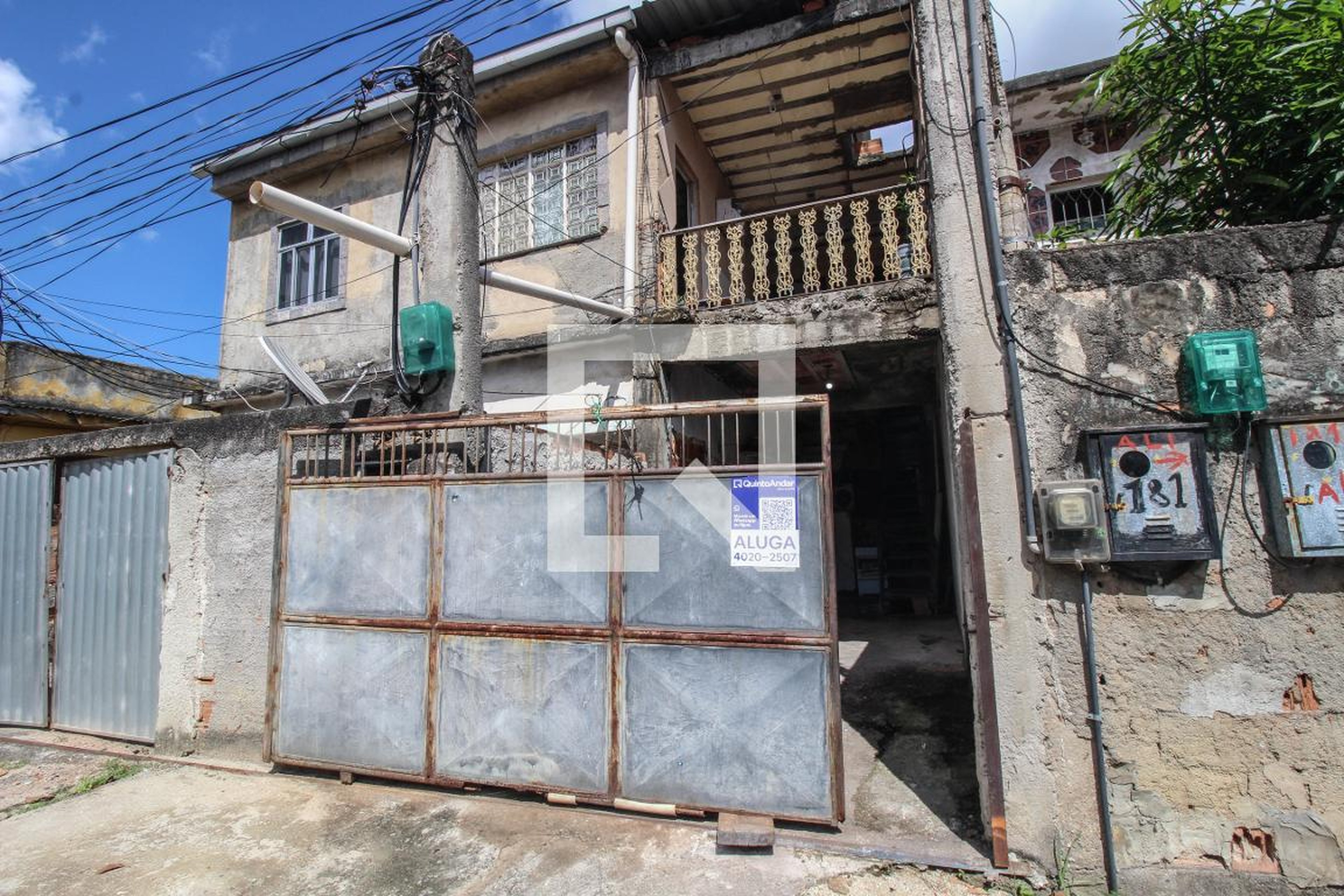 Fachada Condomínio em Rua Doná Mariana, 171