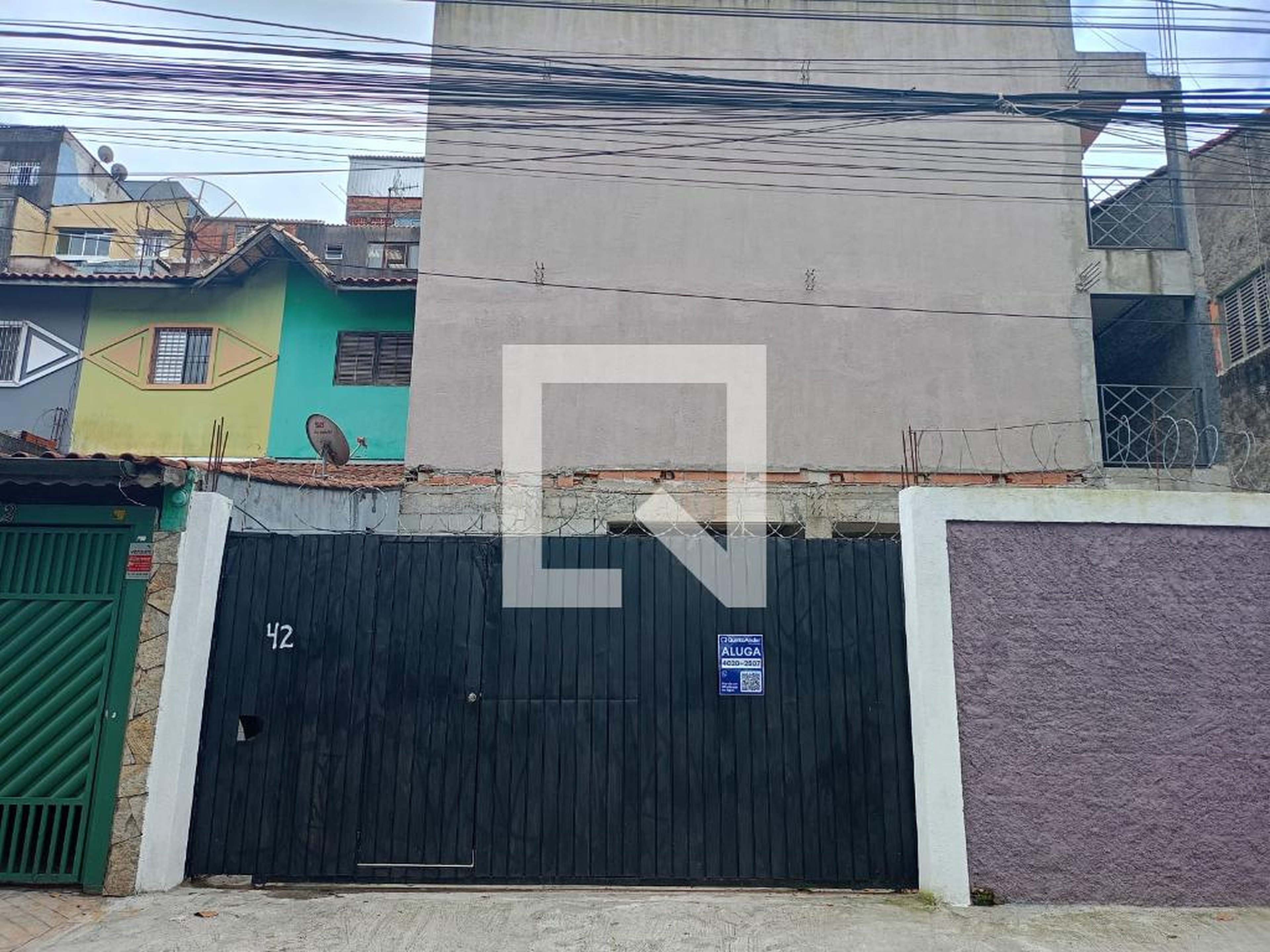 Fachada Condomínio em Rua Benedita Aparecida Nogueira, 42