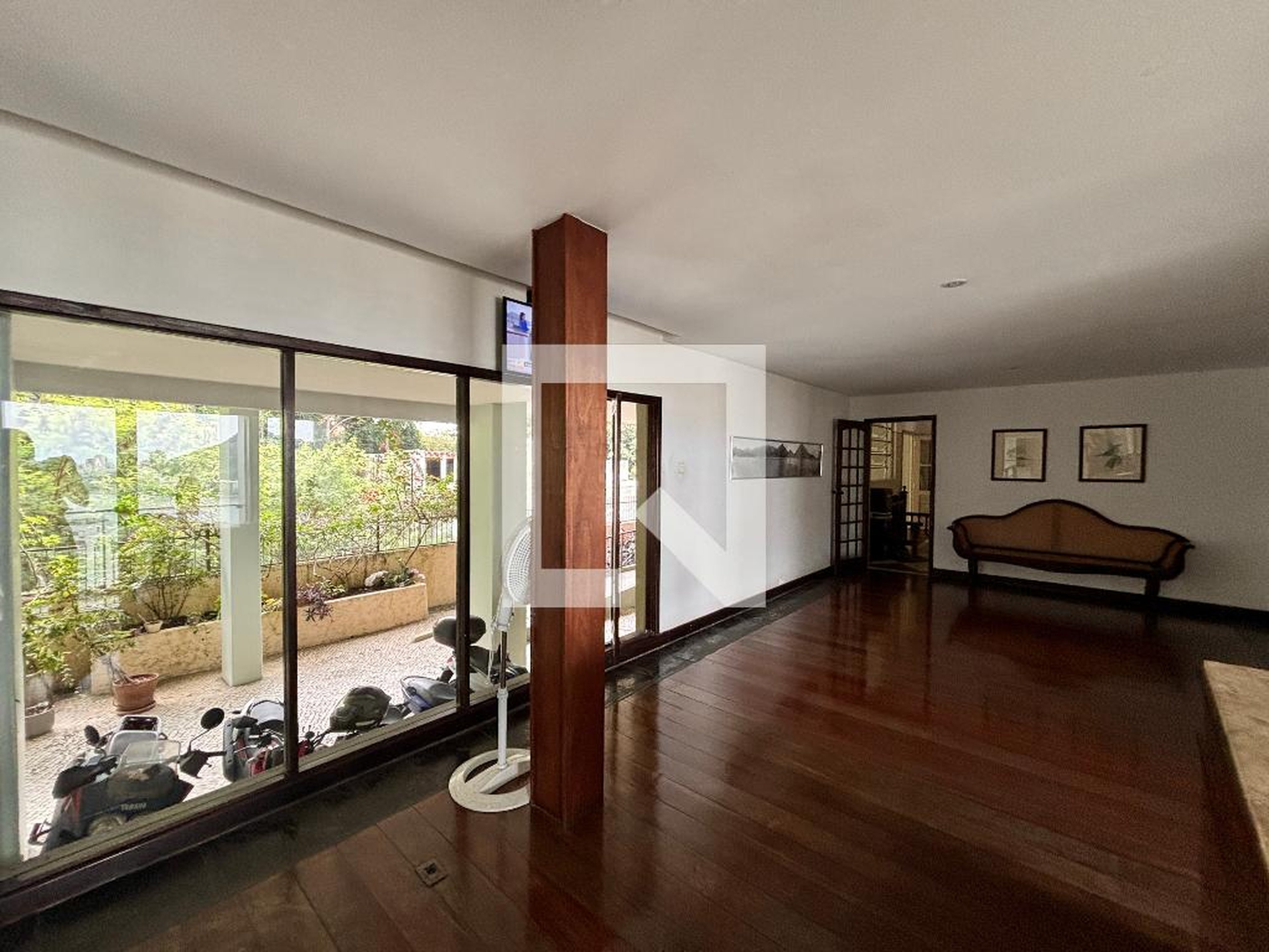 Portaria Condomínio em Rua Senador Lúcio Bitencourt, 100