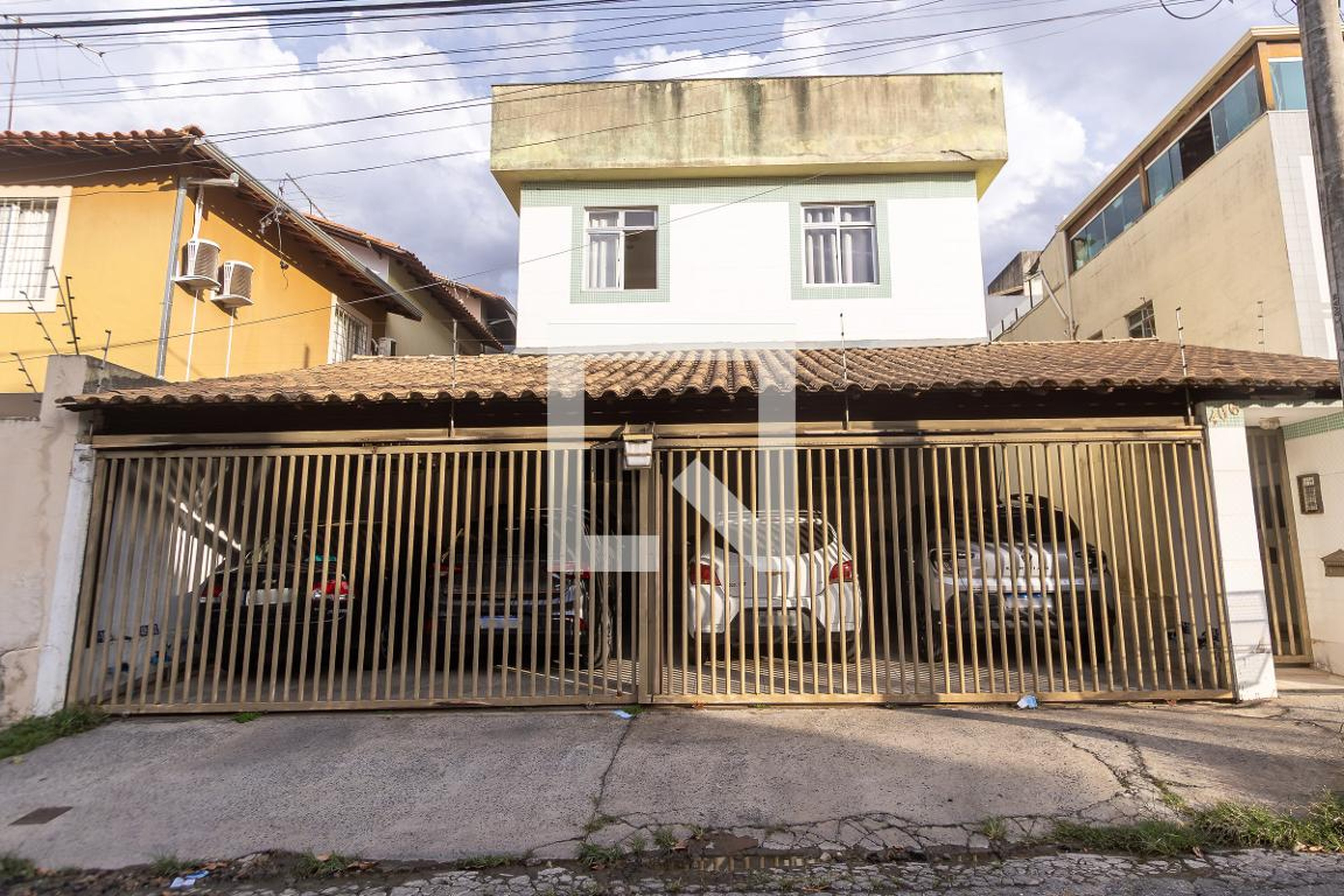 Fachada Condomínio em Rua Augusto Moreira, 406