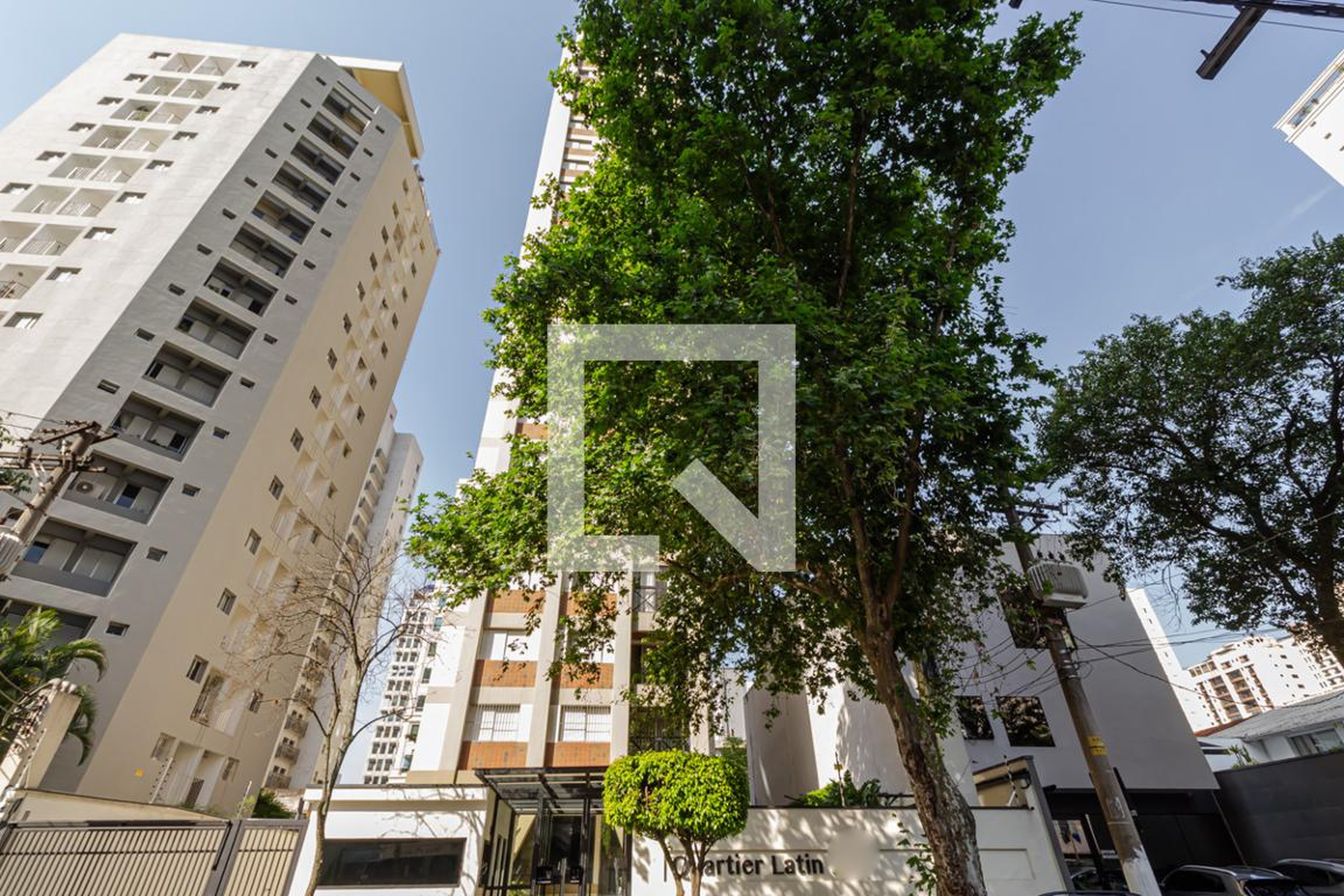 Fachada Condomínio Quartier Latin