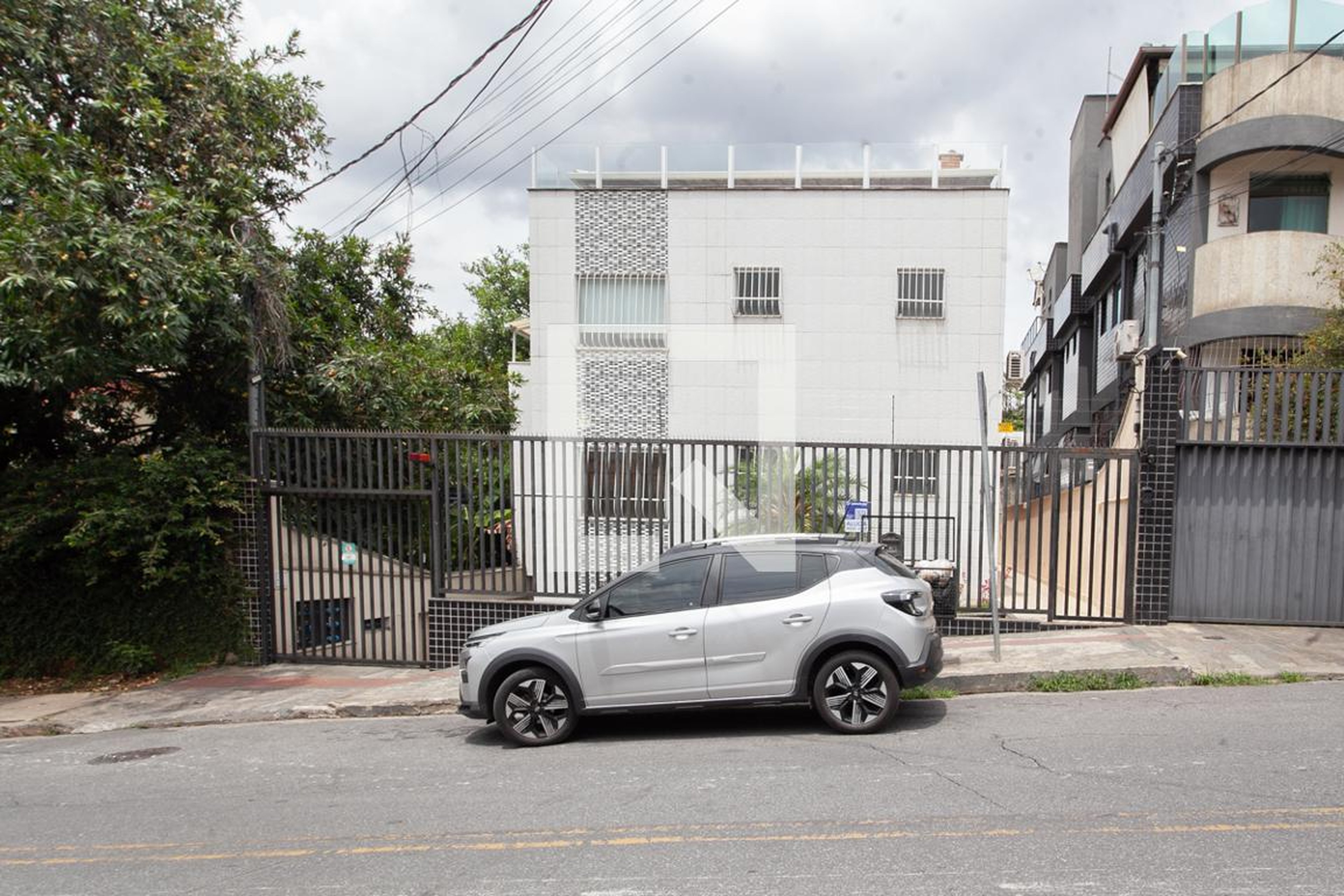 Fachada Condomínio em Rua Professor Clóvis de Faria, 140