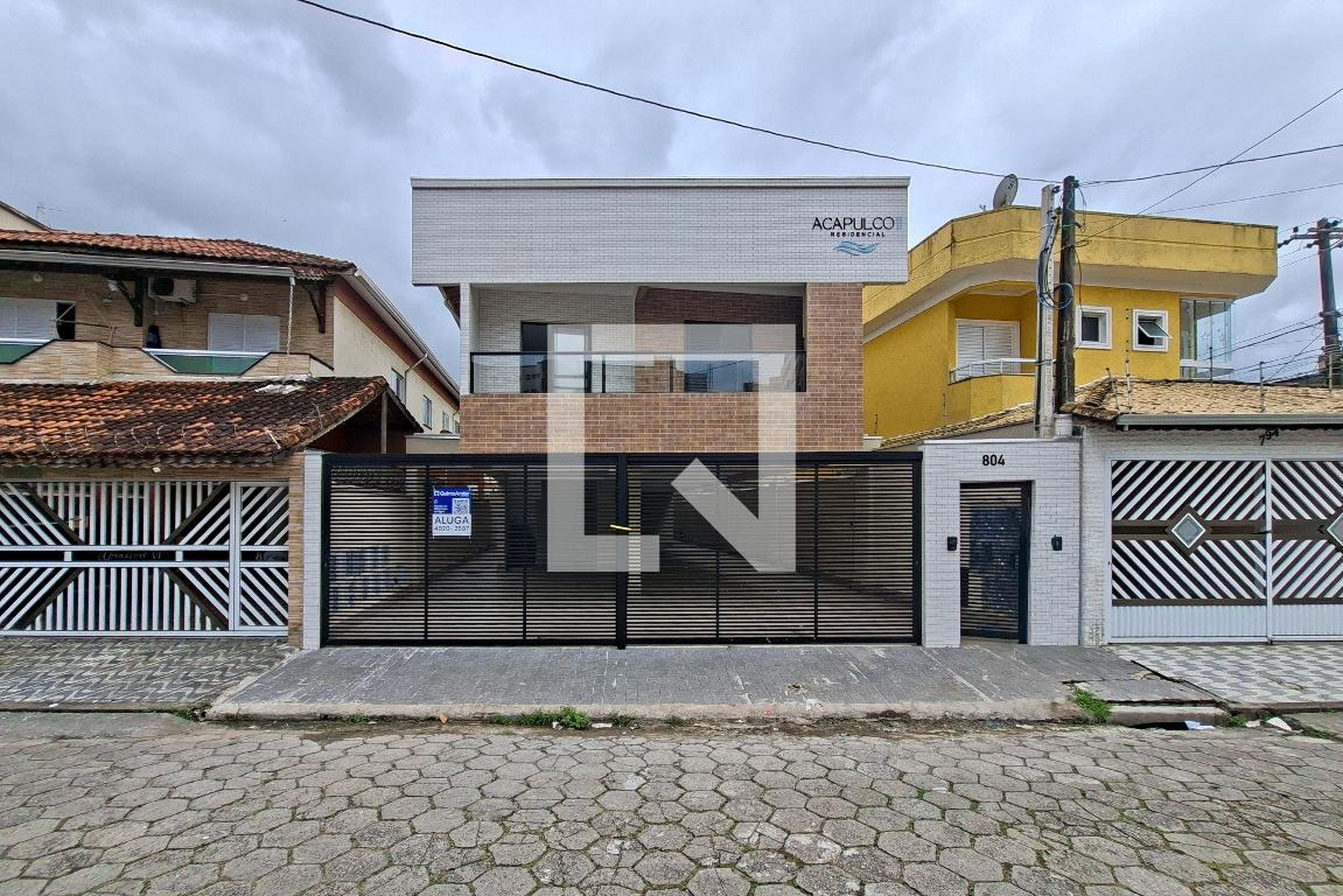 Fachada Condomínio em Rua João Ramalho, 804