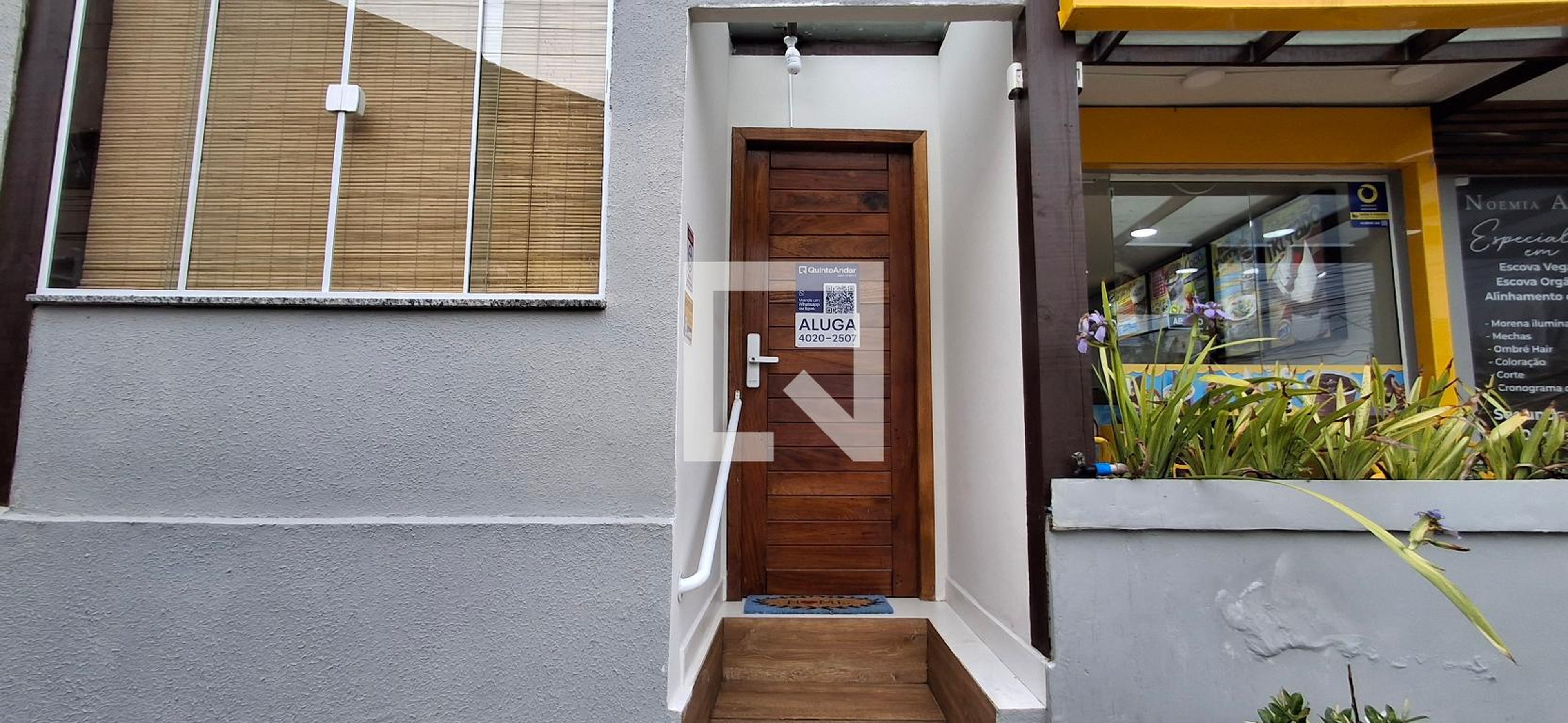 Fachada Condomínio em Rua Jardim dos Eucaliptos, 2355