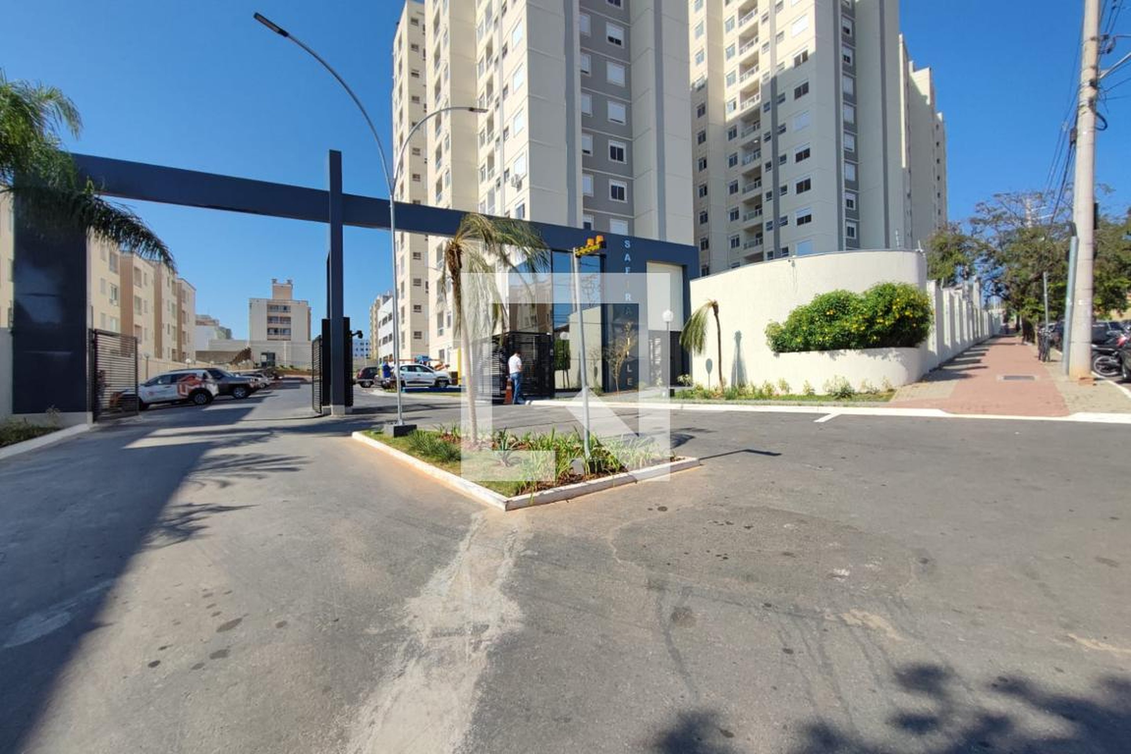 Fachada do Condomínio Condomínio Safira Ville