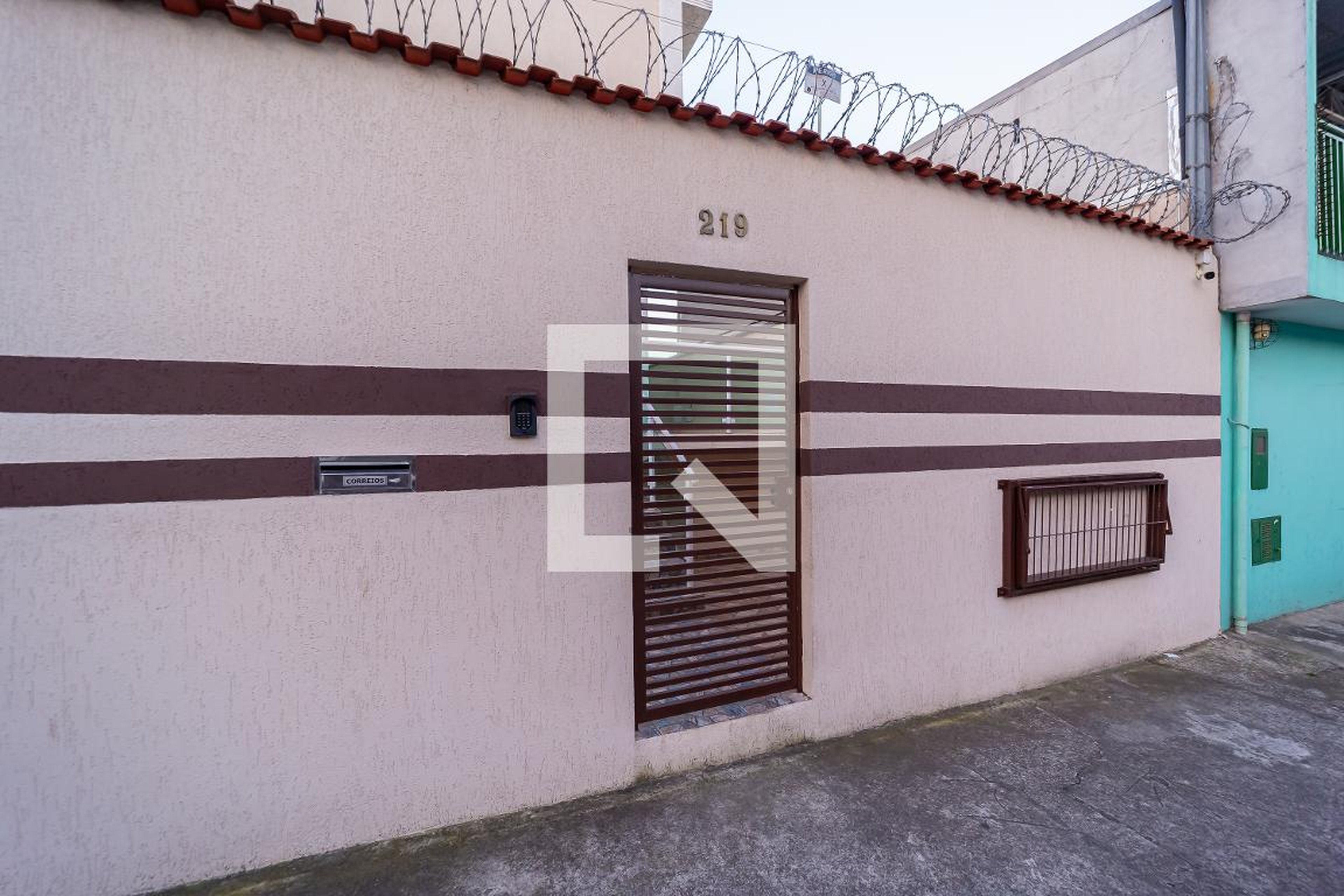 Fachada Condomínio em Rua Rosa Carlos da Costa, 219