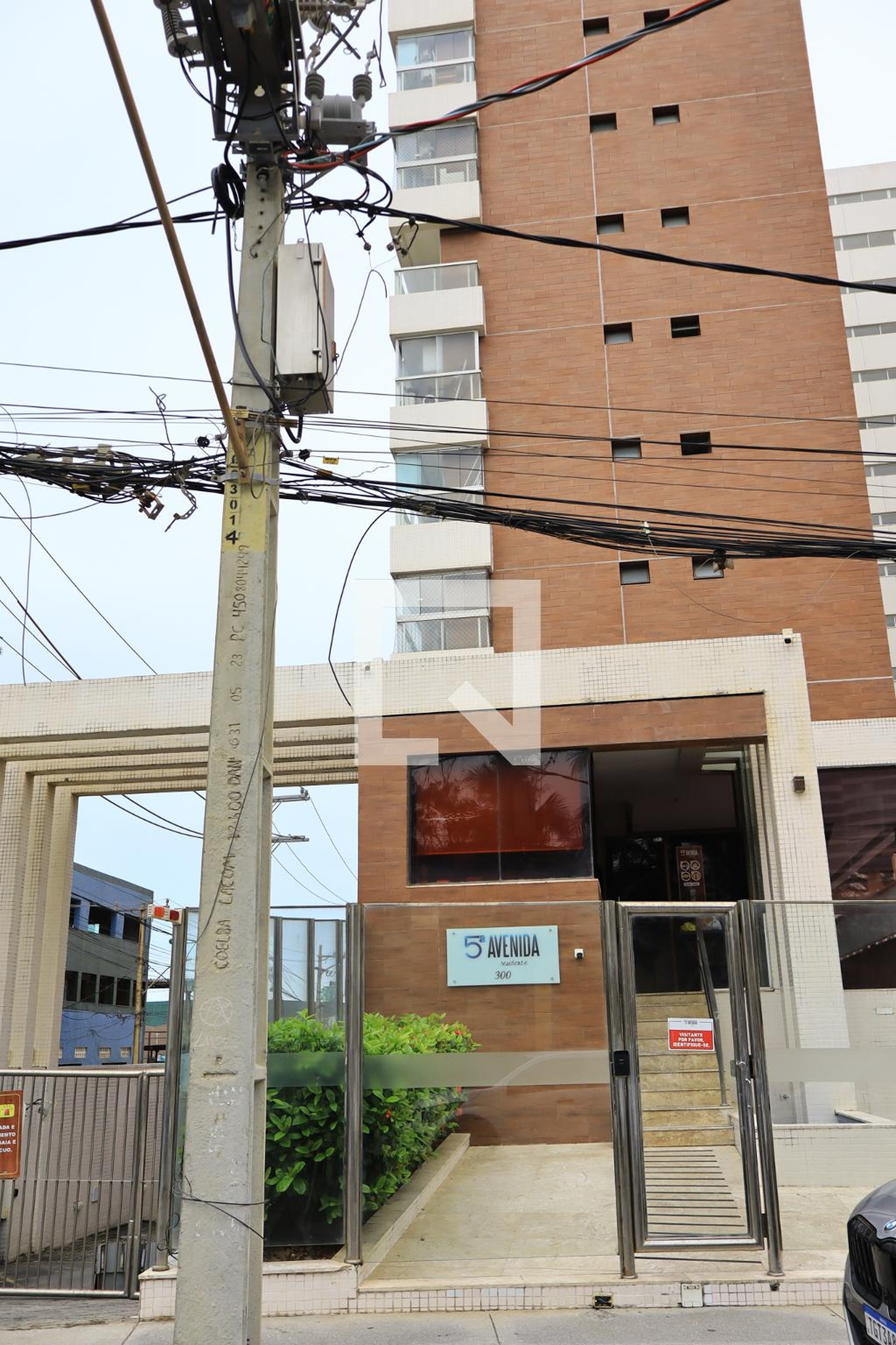 Fachada Condomínio 5° Avenida Residencial