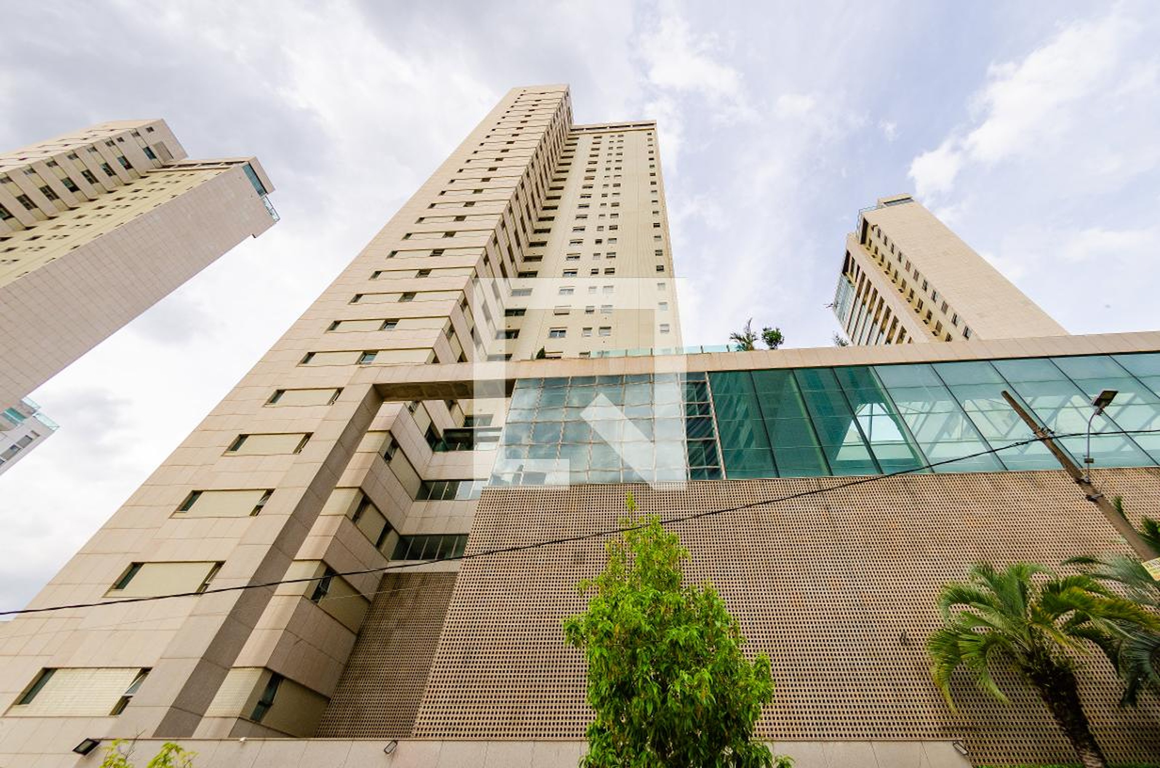 Fachada Condomínio em Rua José Ferreira Cascão, 12