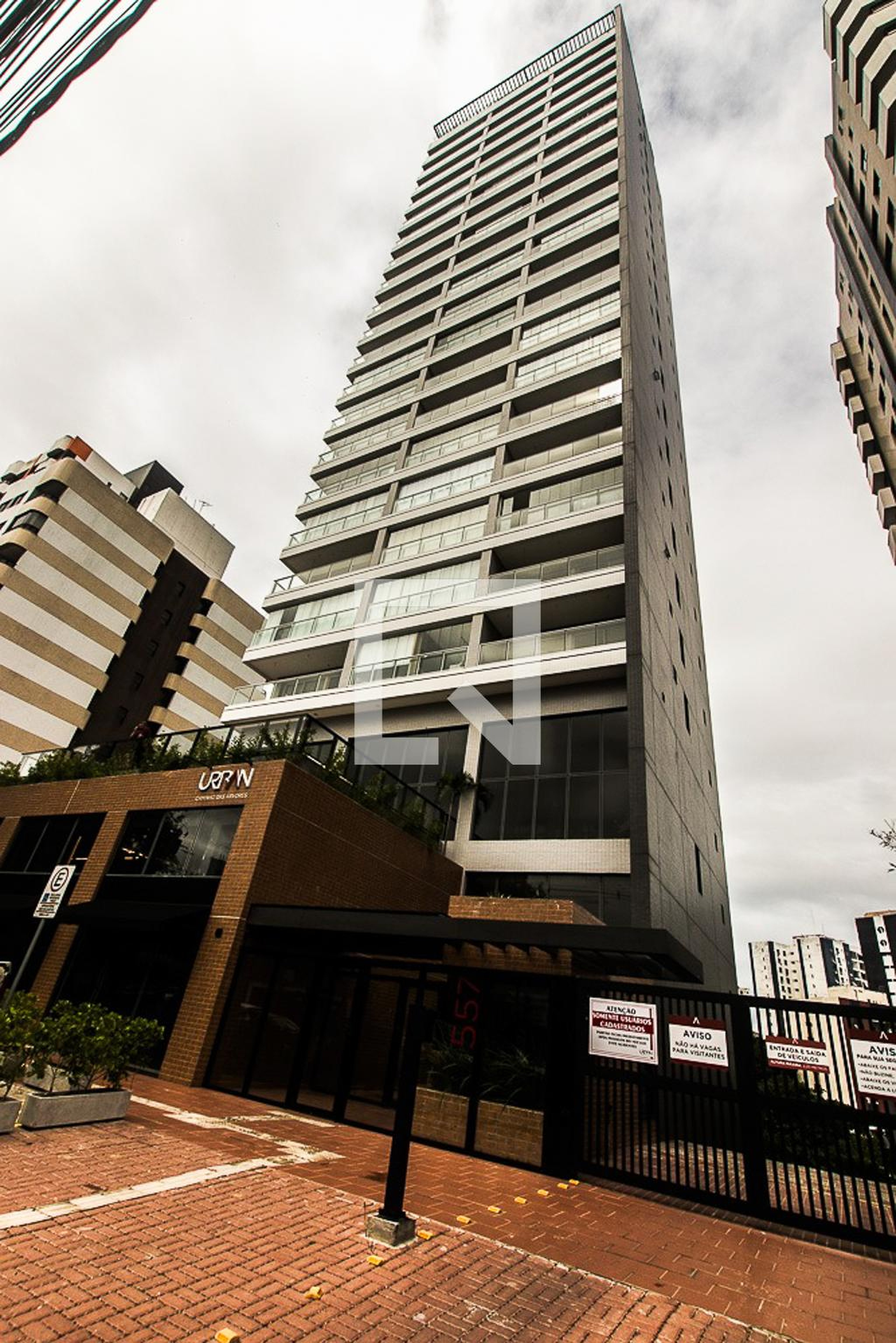 Fachada do Prédio Condomínio Urban Caminho das Árvores