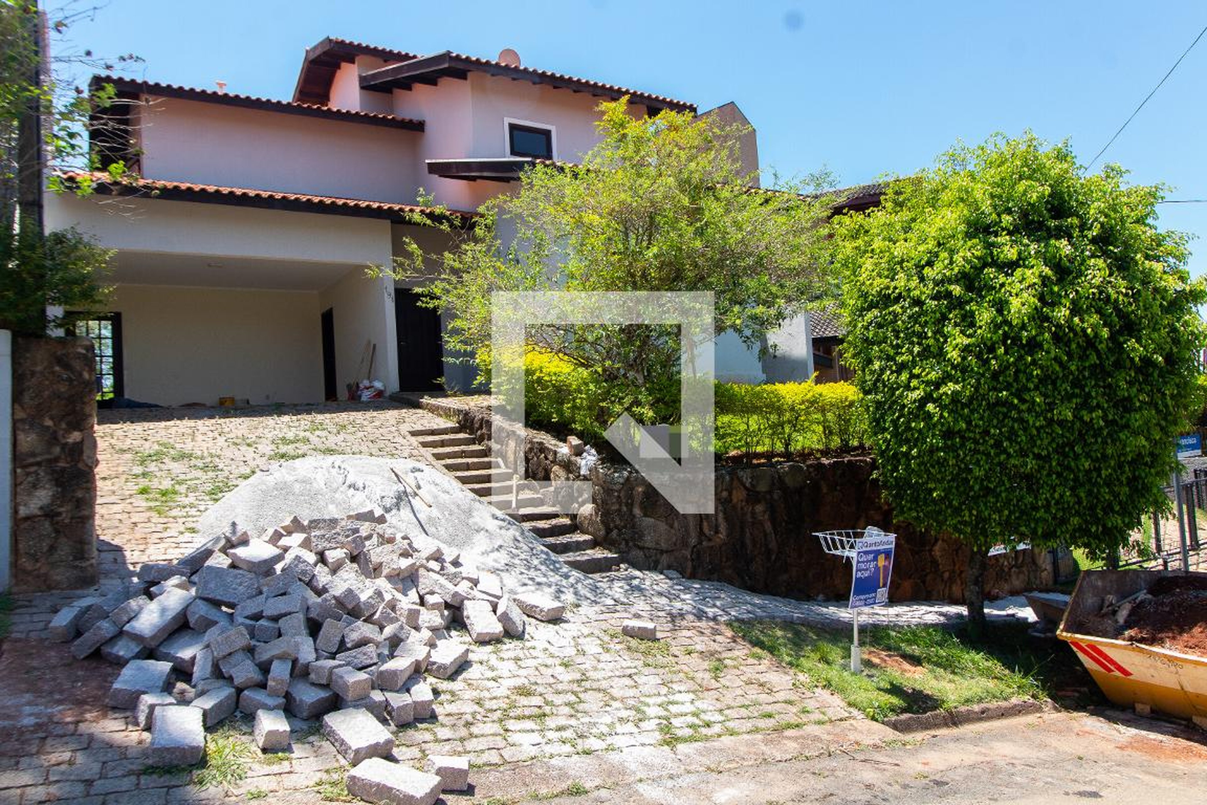 Fachada Condomínio em Rua Francisca Amaral, 191