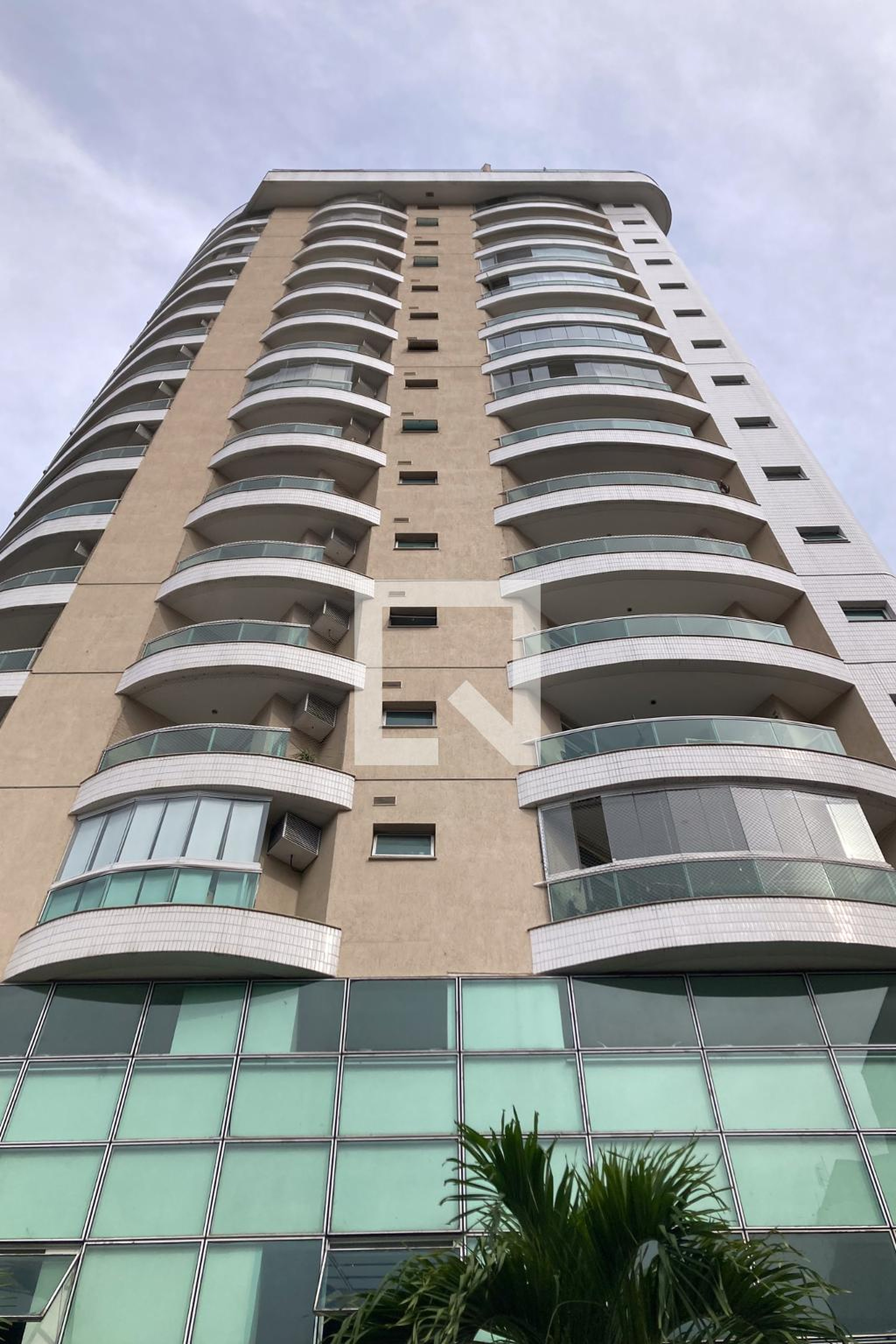 Fachada Condomínio Tour de Saint Martin