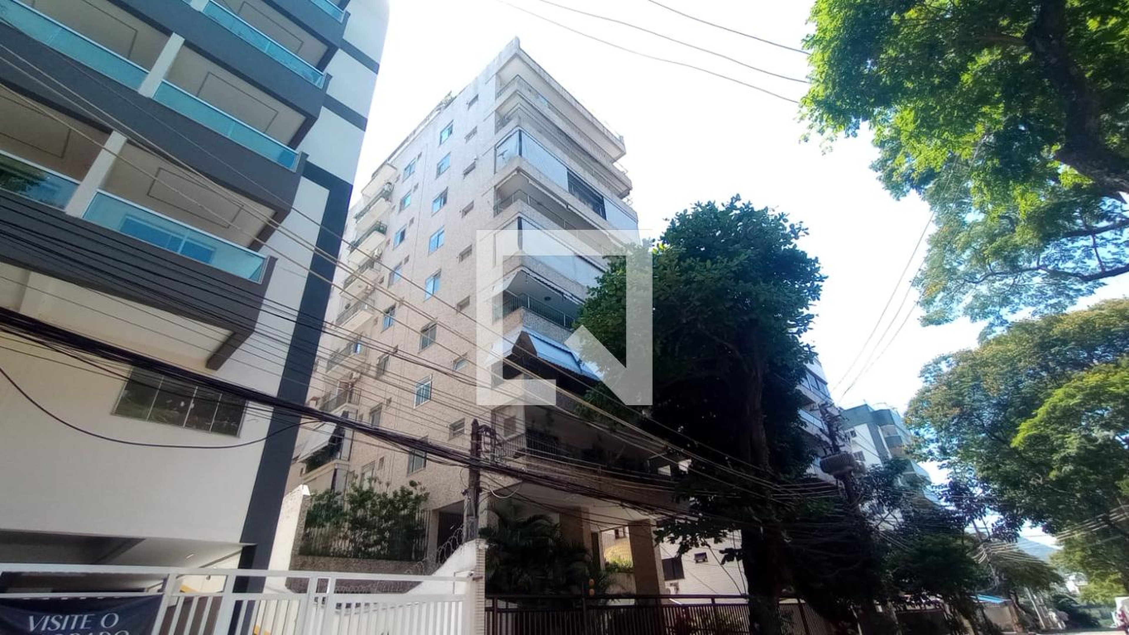 Fachada Condomínio Estoril Sol