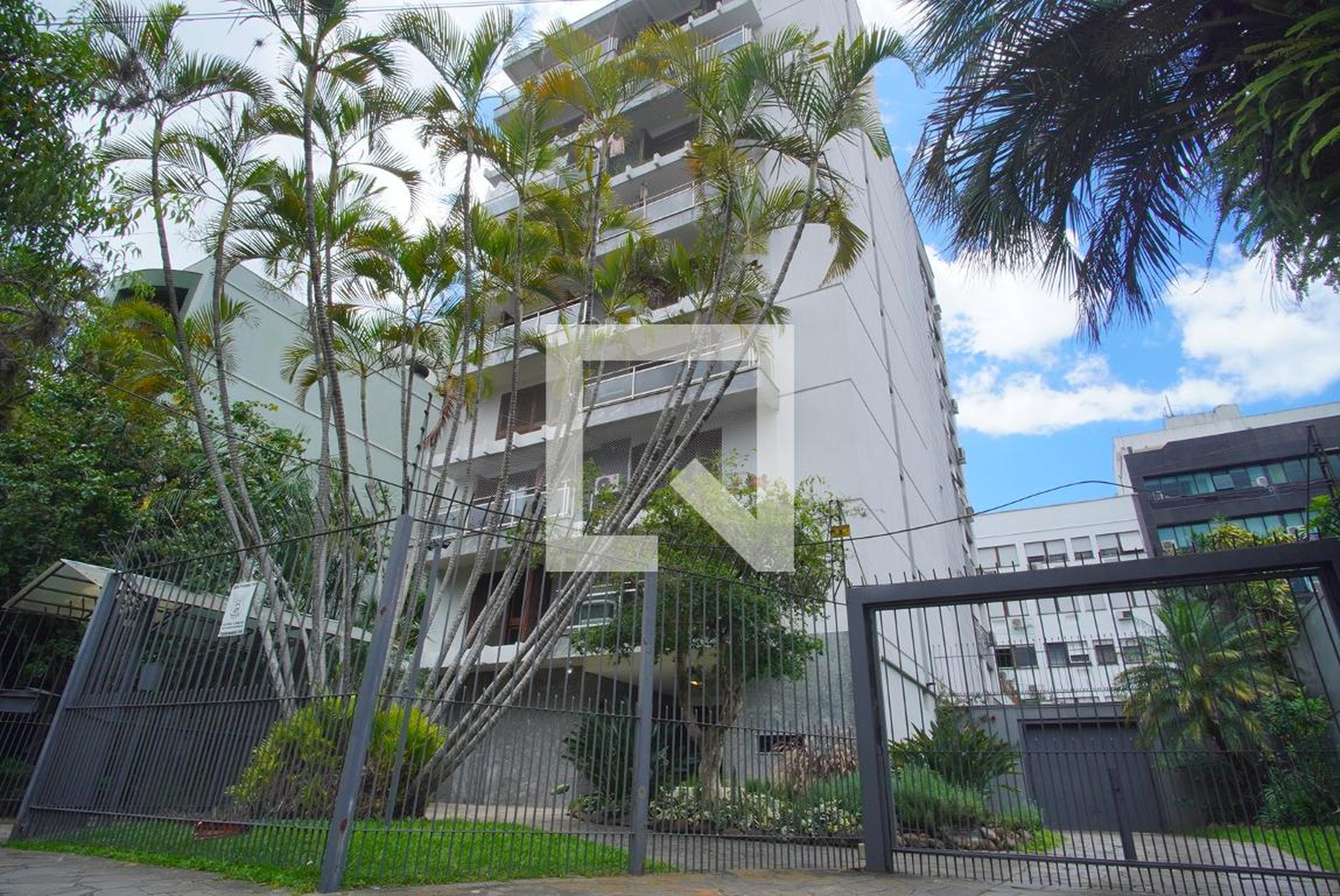Fachada Condomínio em Rua João Abbott, 245