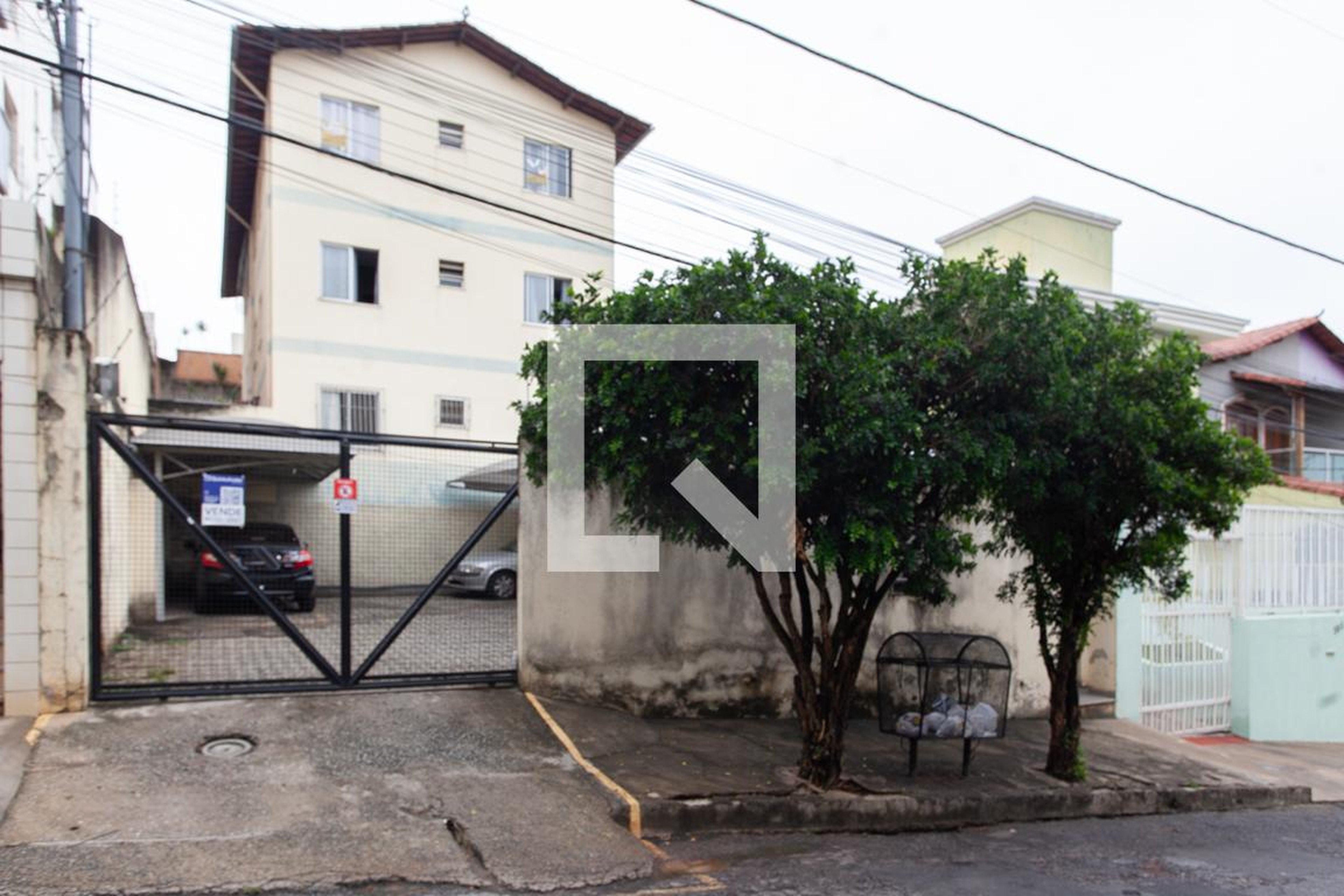 Fachada Condomínio em Rua Aloísio Lobão Veras, 316