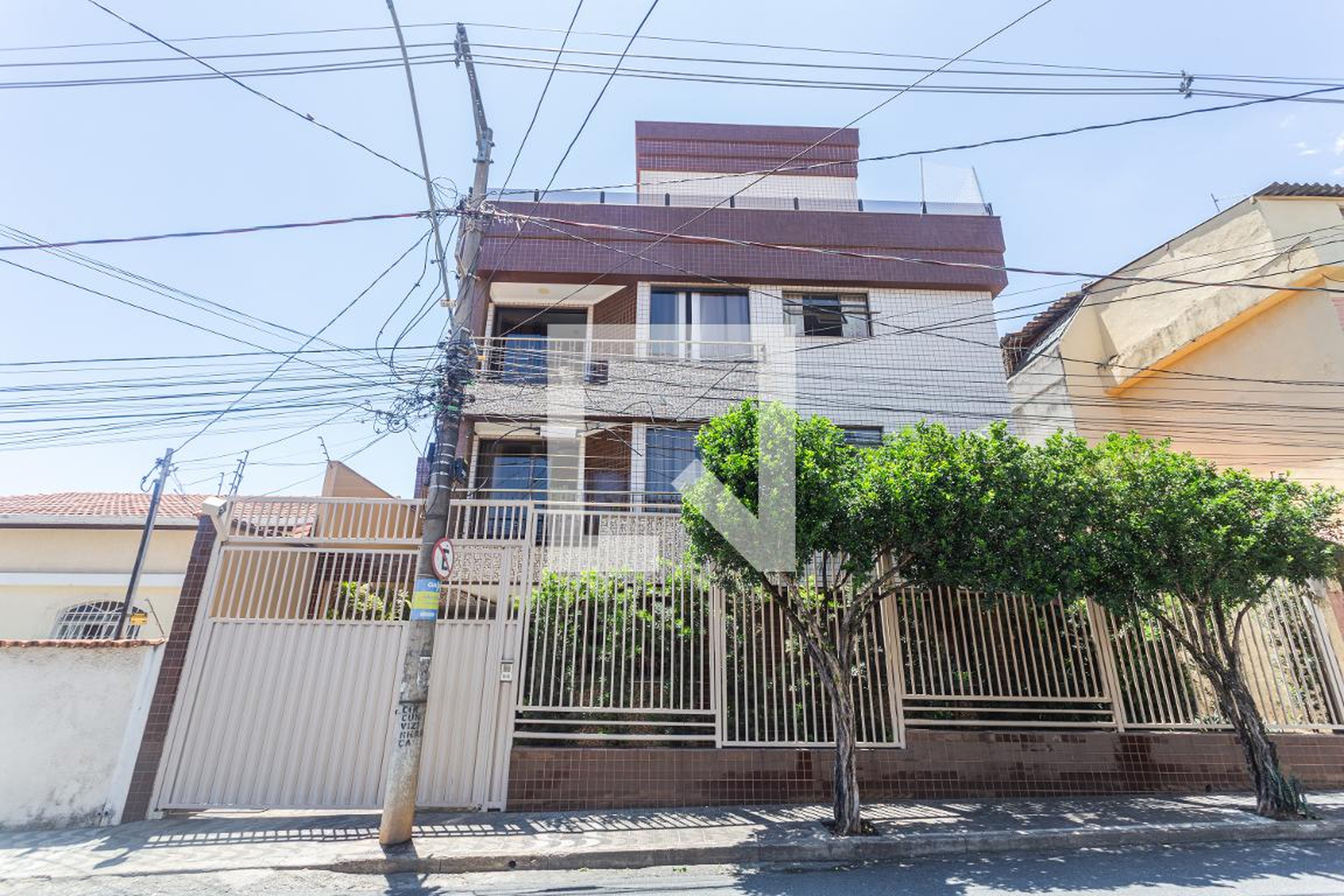 Fachada Condomínio em Rua Frutal, 113