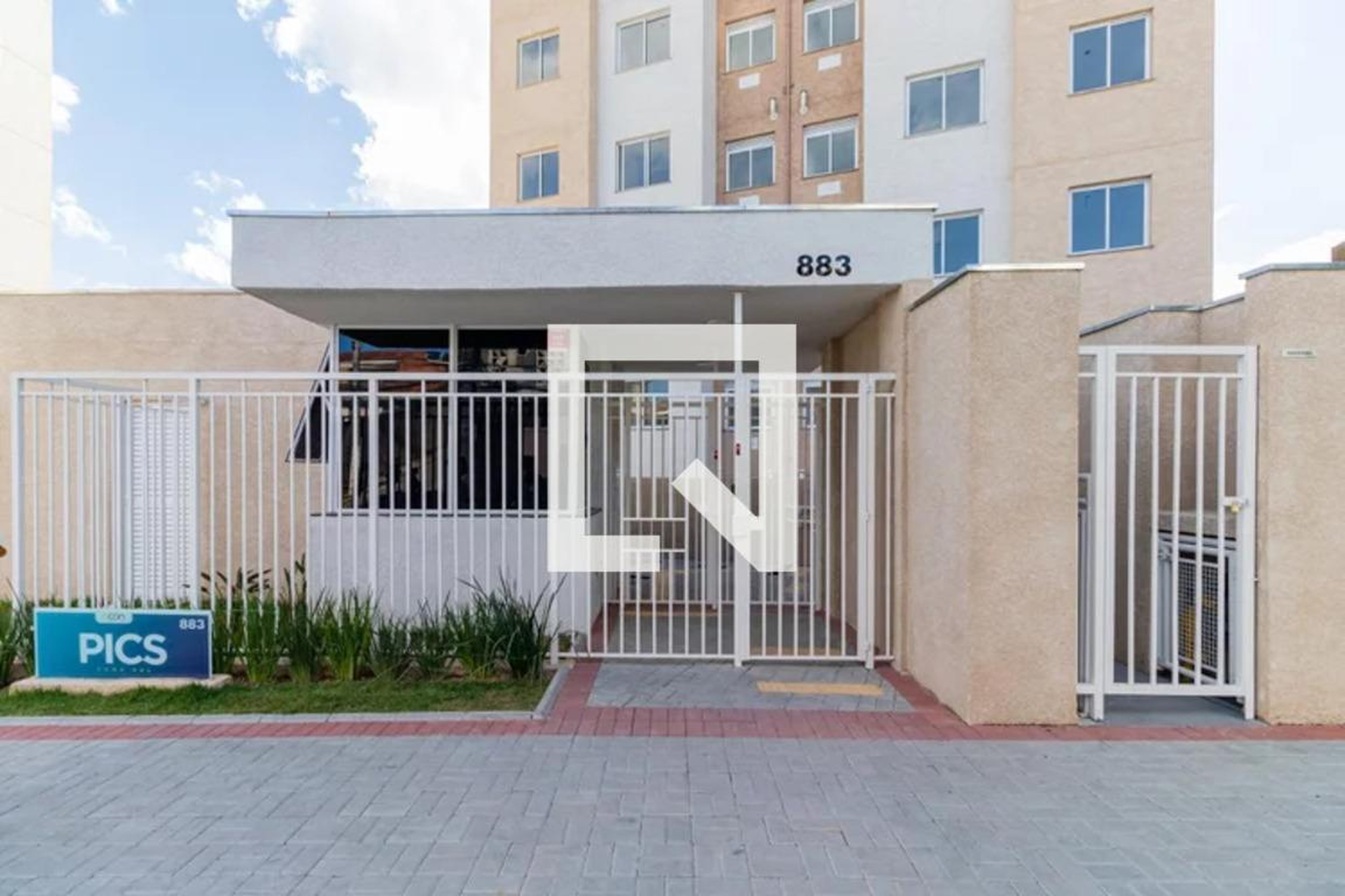 Fachada Condomínio Pics Econ Construtora