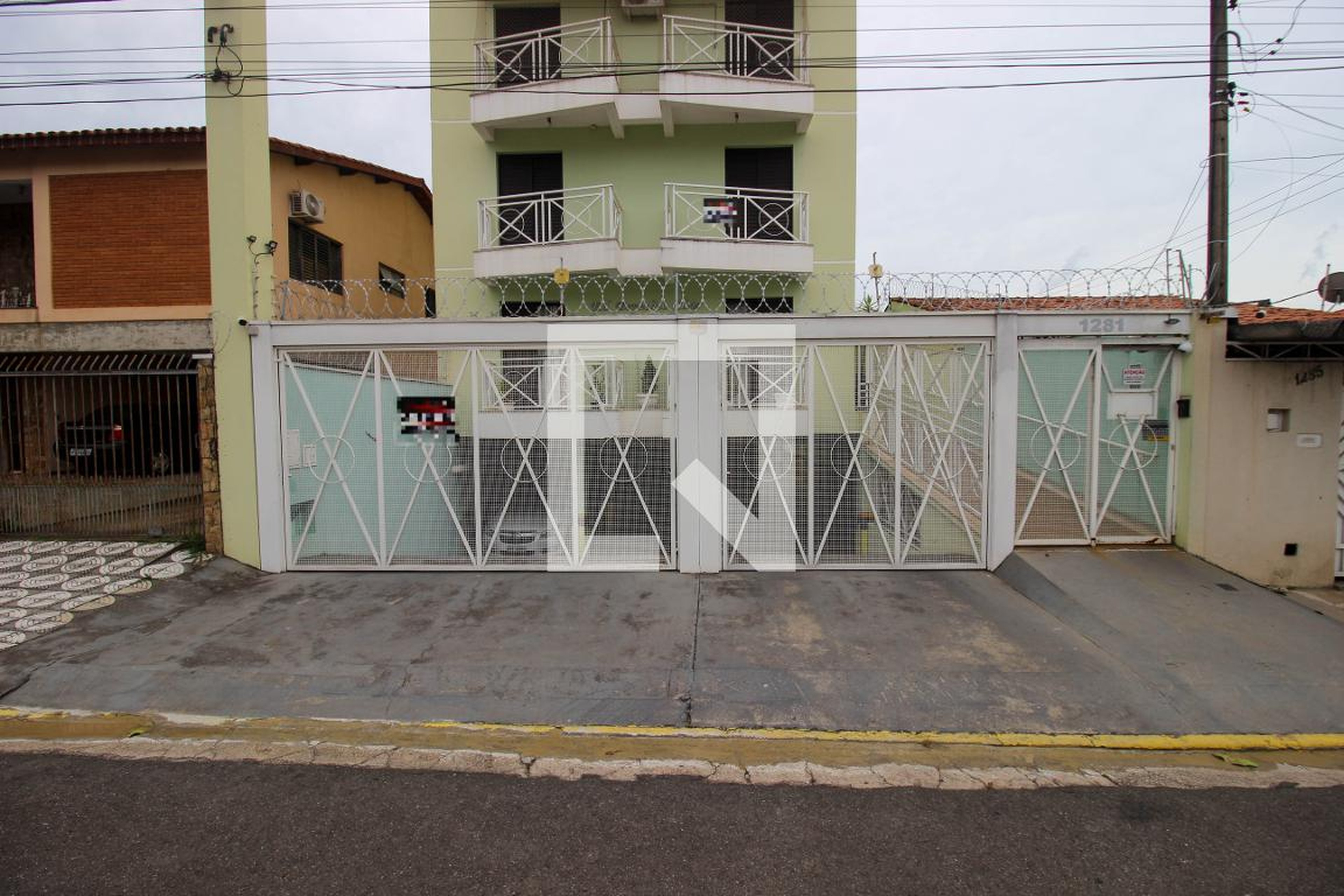 Fachada Condomínio em Rua João Ferreira da Silva, 1281