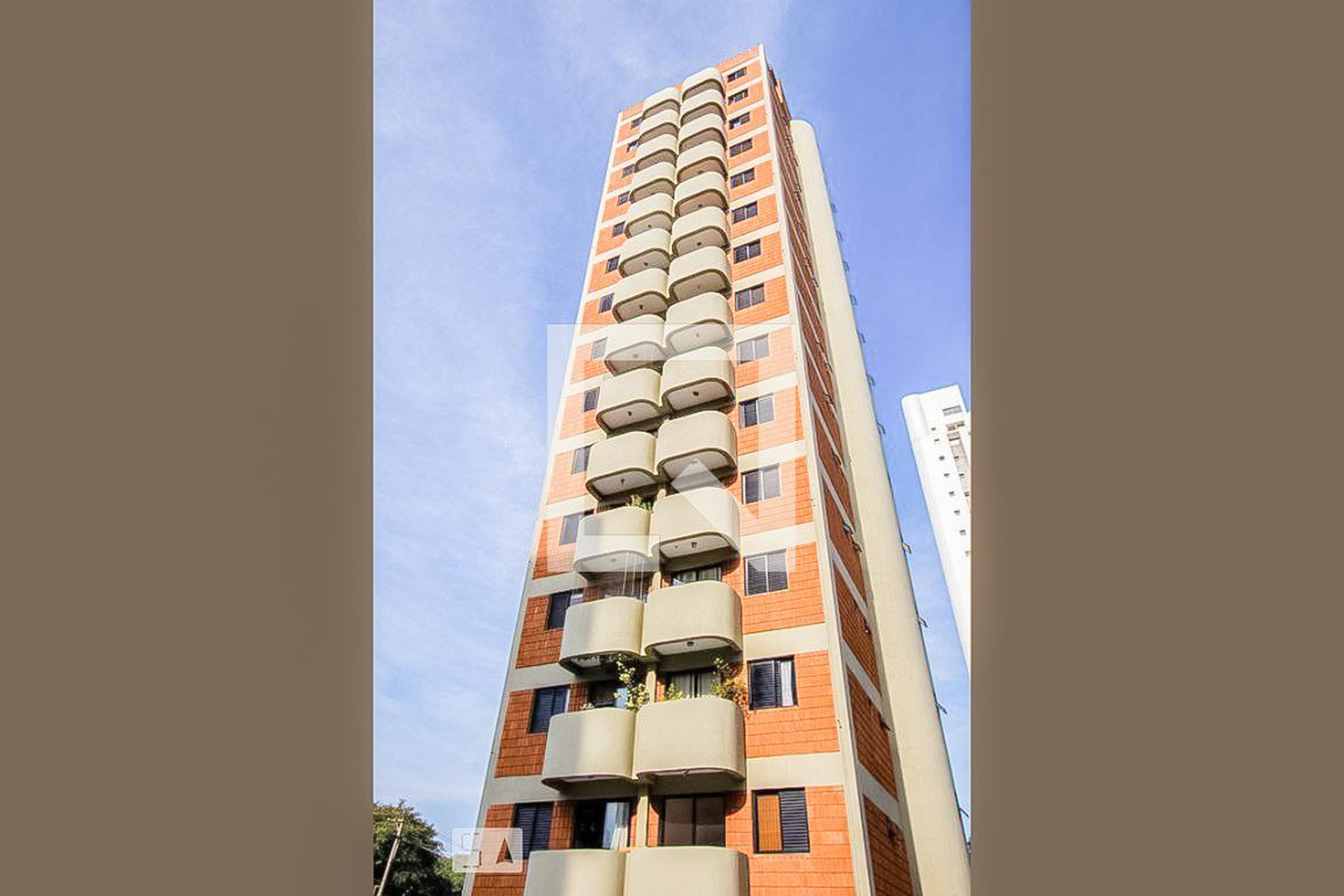 Fachada do Prédio Condomínio Isabelle