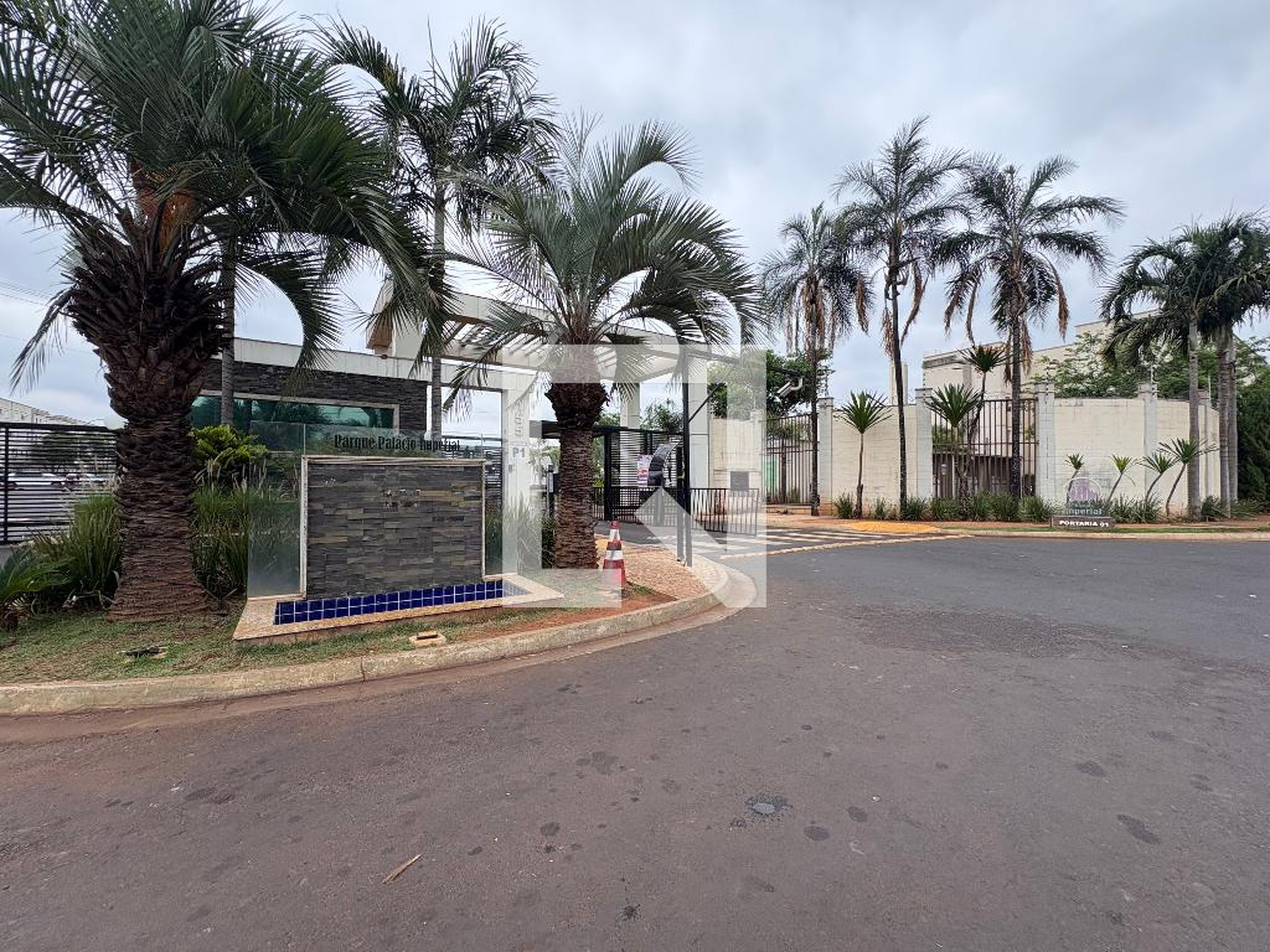 Fachada Condomínio Palácio Imperial  Portaria 1