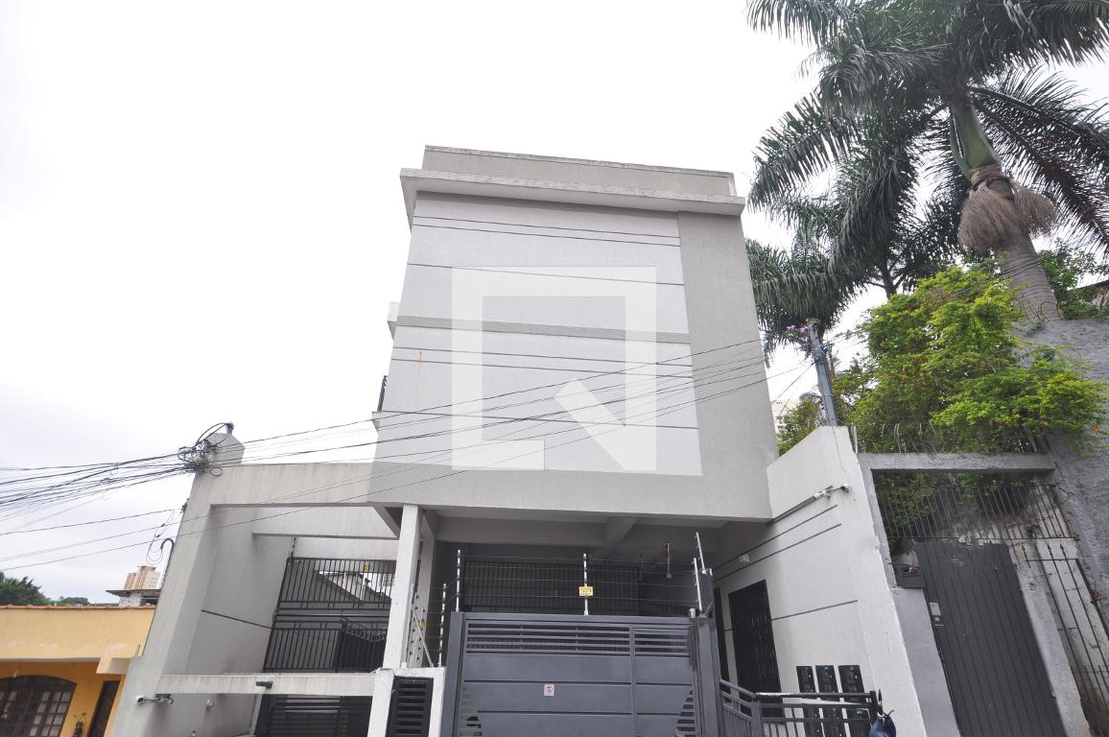 Fachada Condomínio em Rua Paru, 204