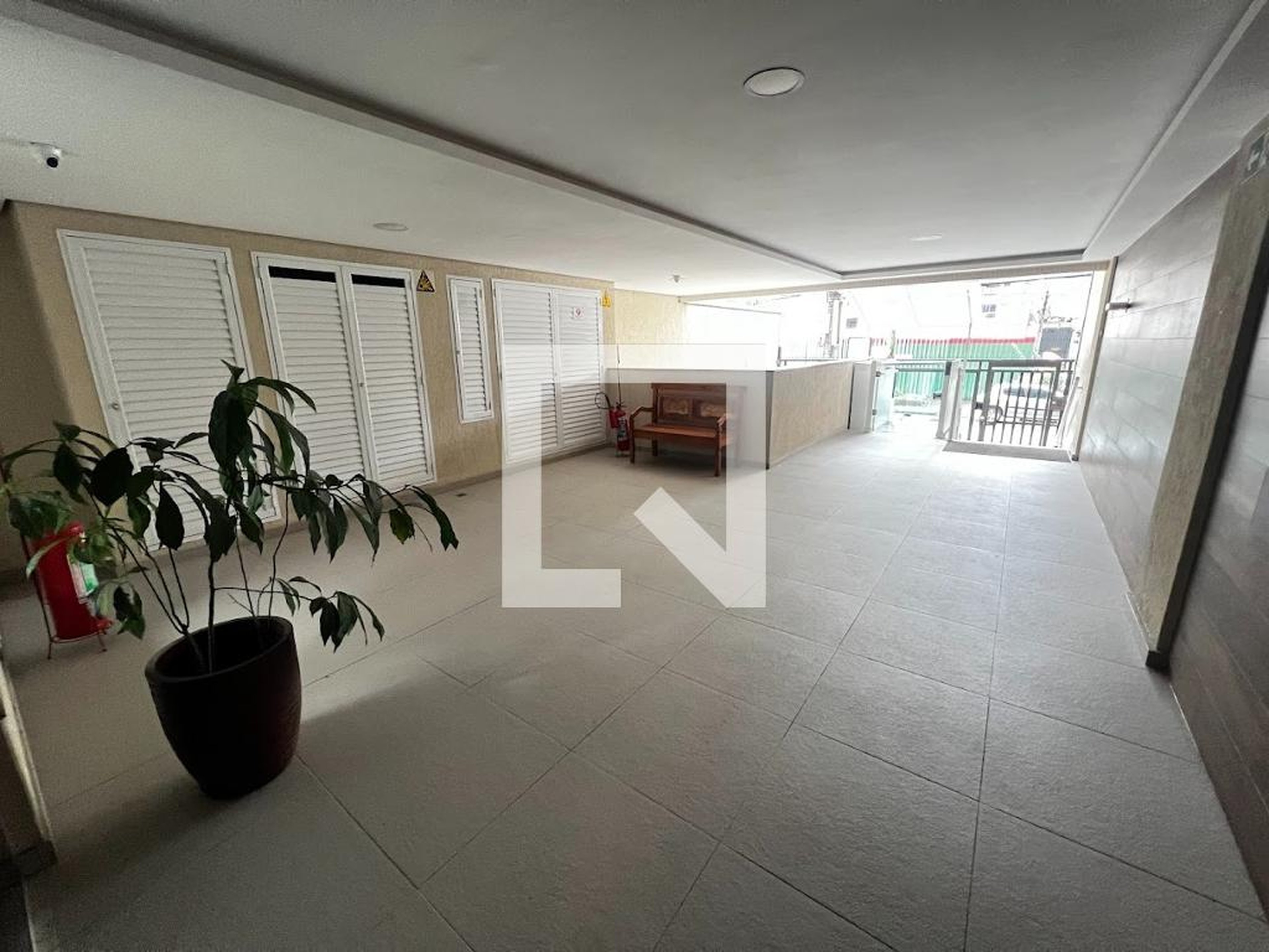 Hall - null