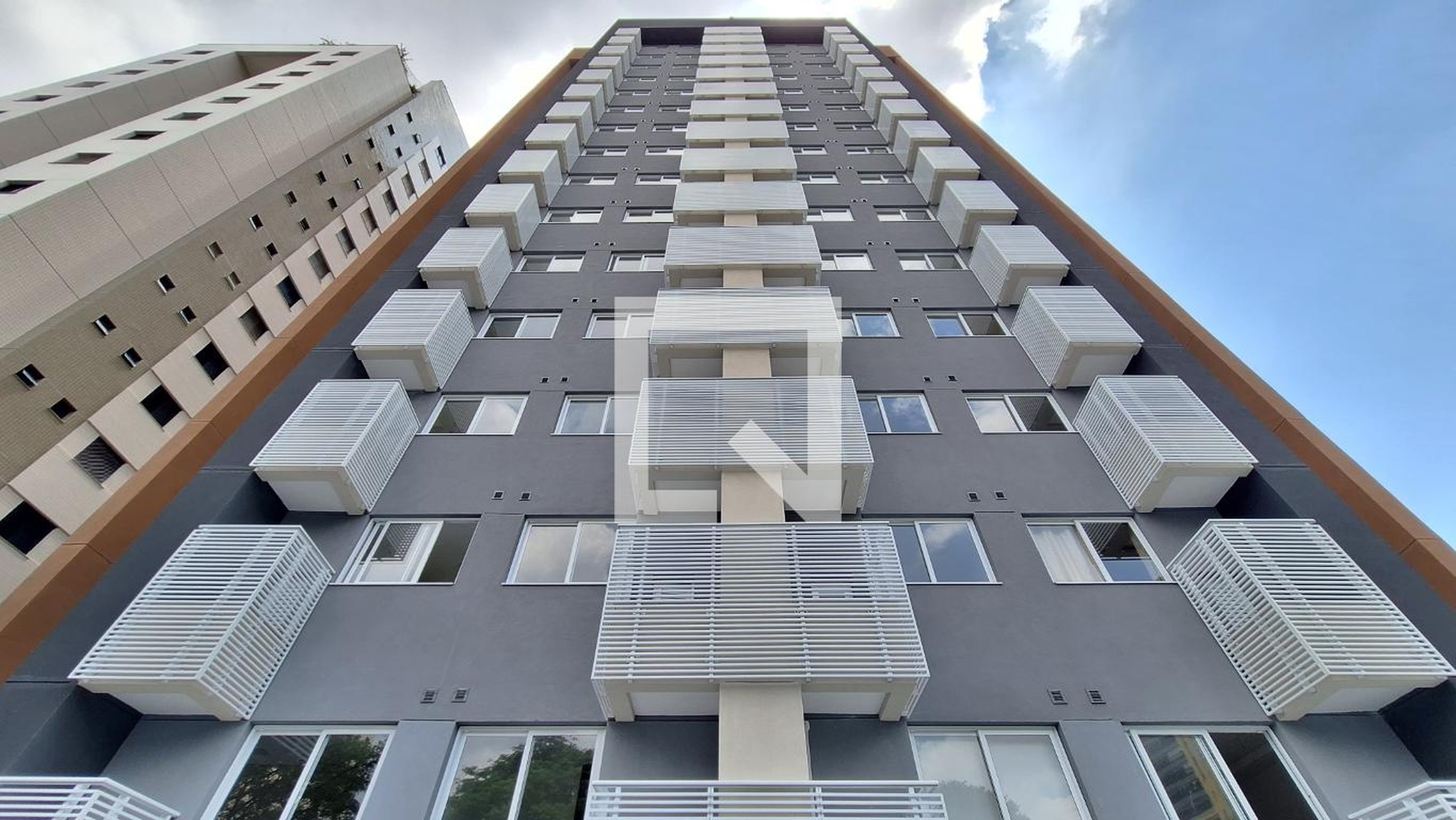 Fachada Condomínio Rem Id