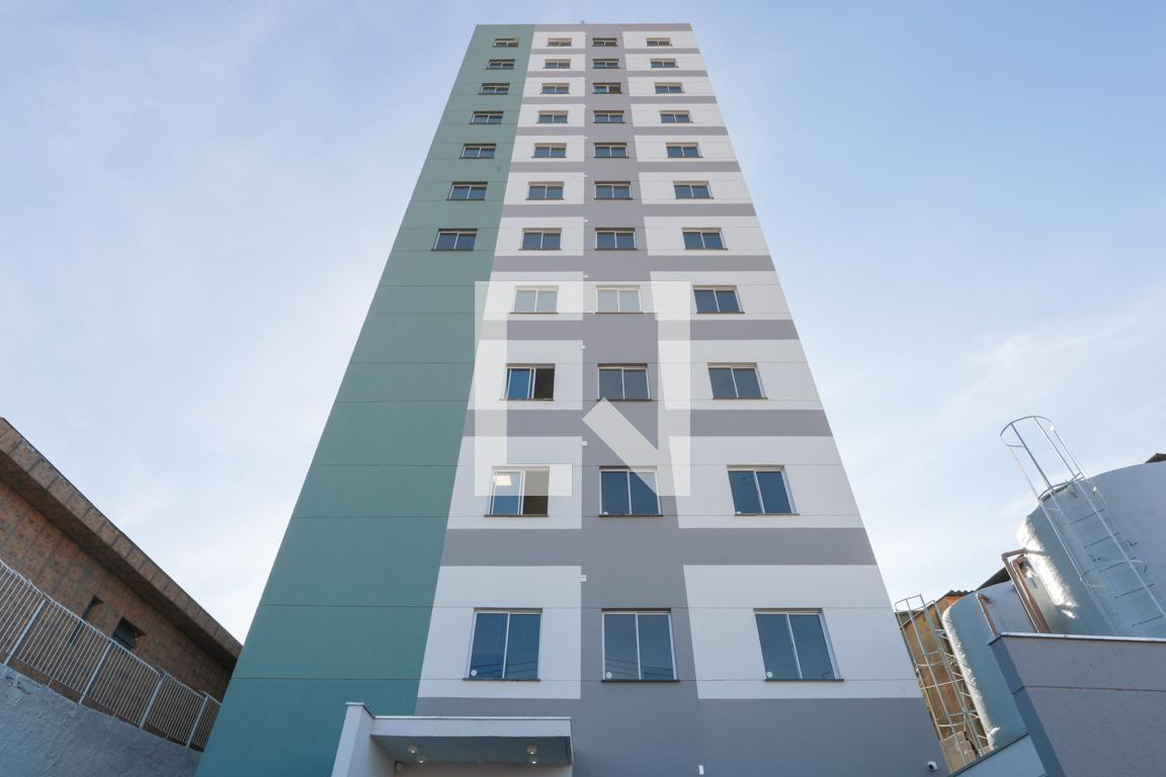 Fachada do prédio Condomínio em Rua Domiciano Leite Ribeiro, 165