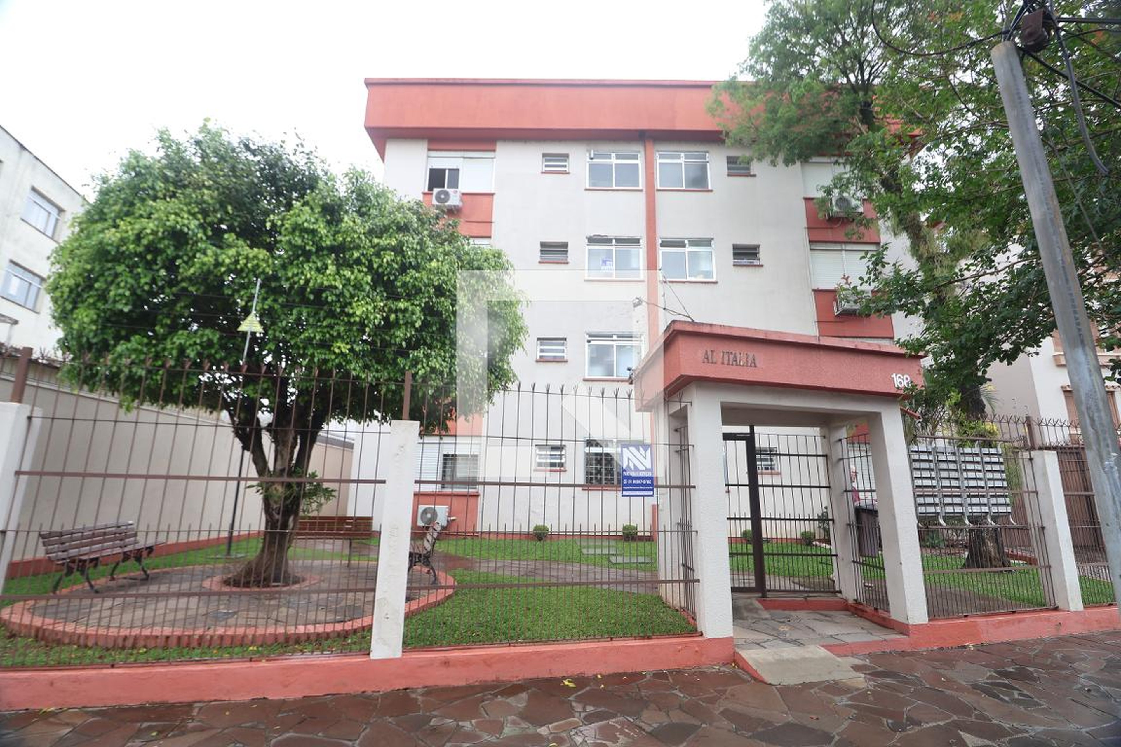 Fachada Condomínio em Rua Brasil, 168