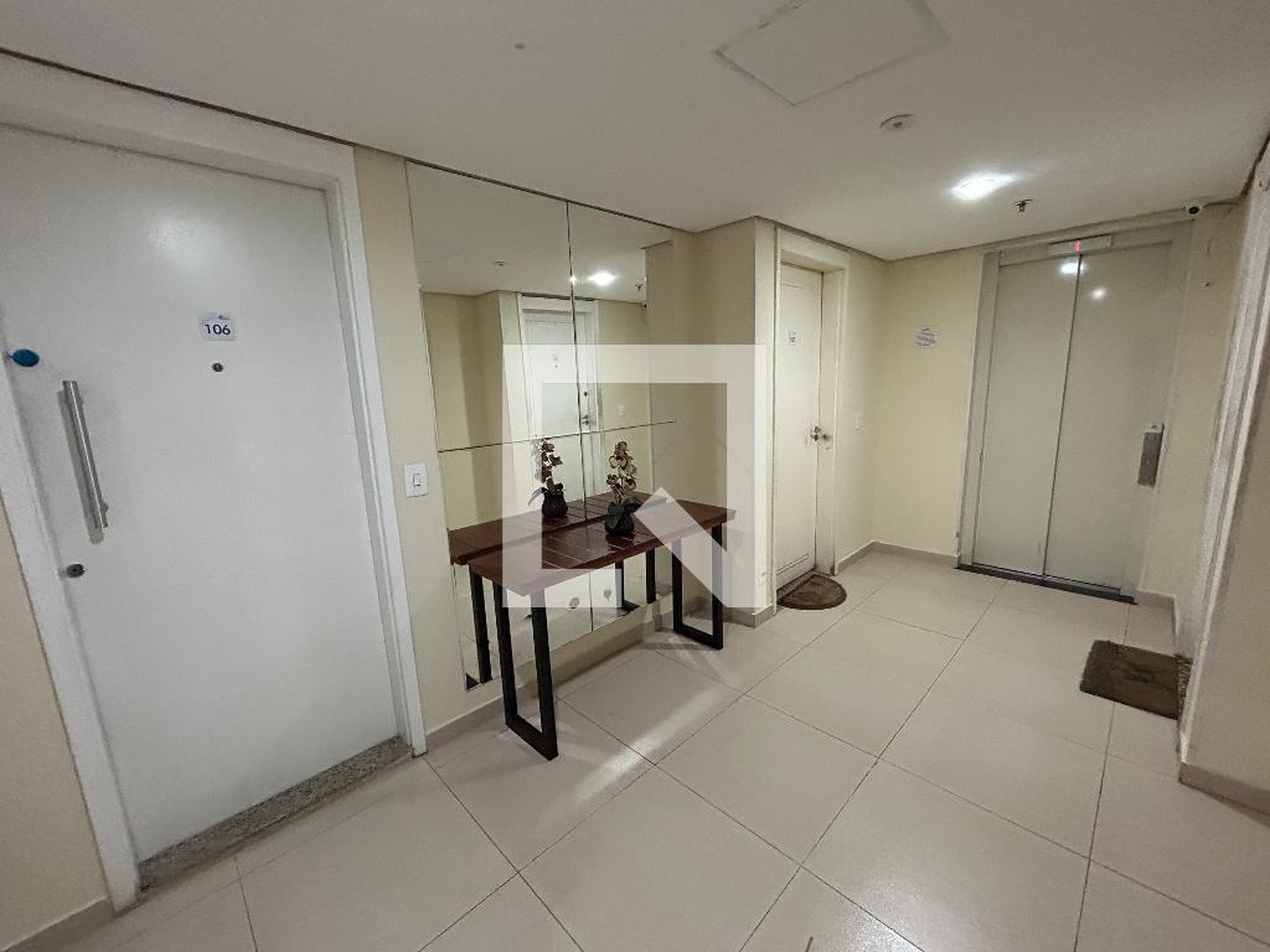 Hall de entrada - Dez Rocha Miranda