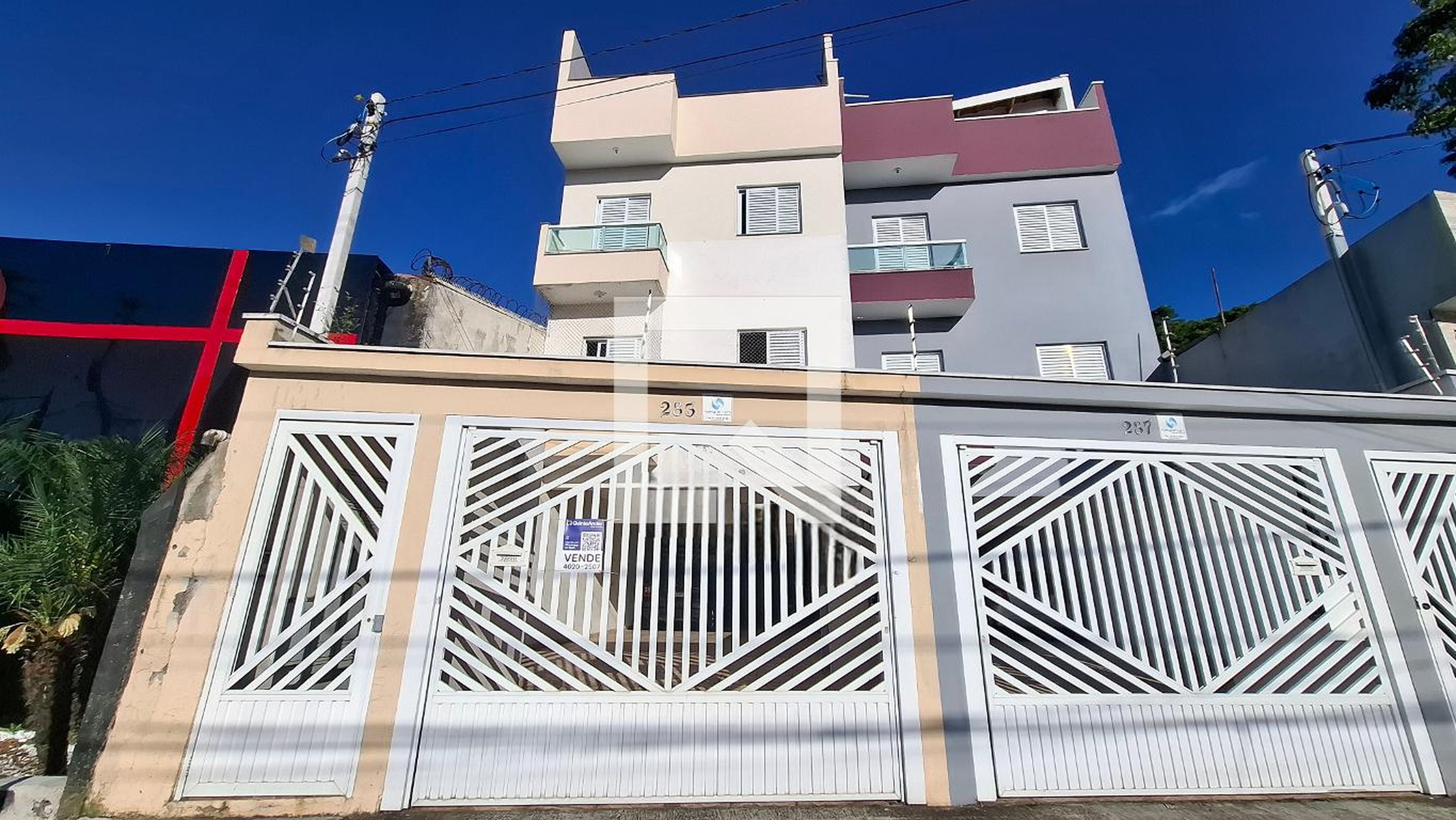 Fachada Condomínio em Rua Ingá, 283