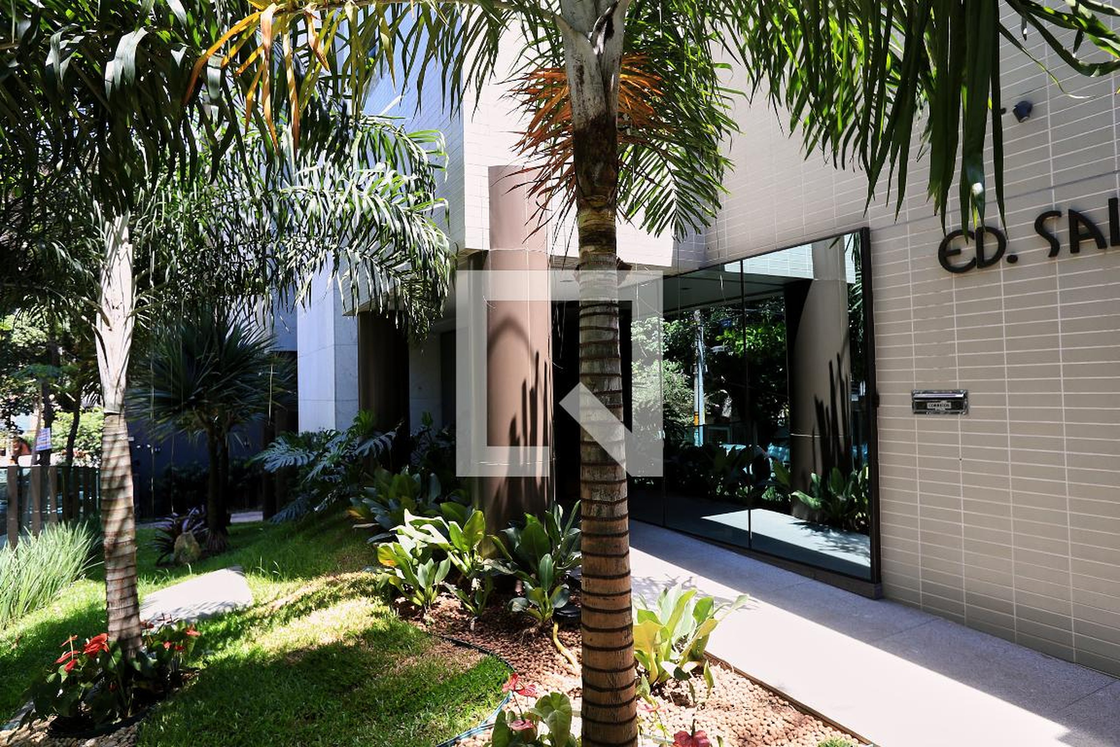 Entrada - Edifício Salvador Dali