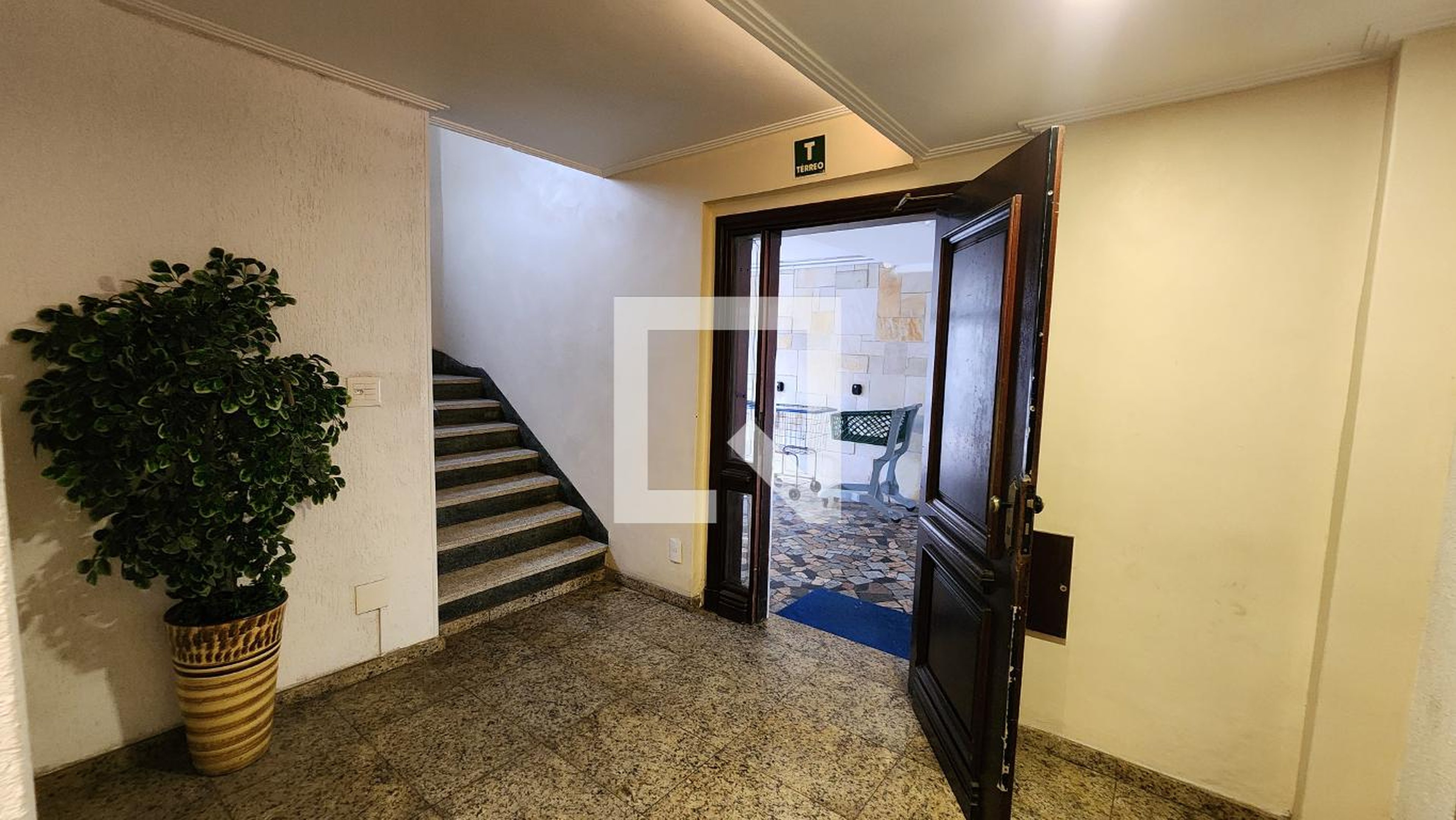 Hall de entrada - Edifício Querência