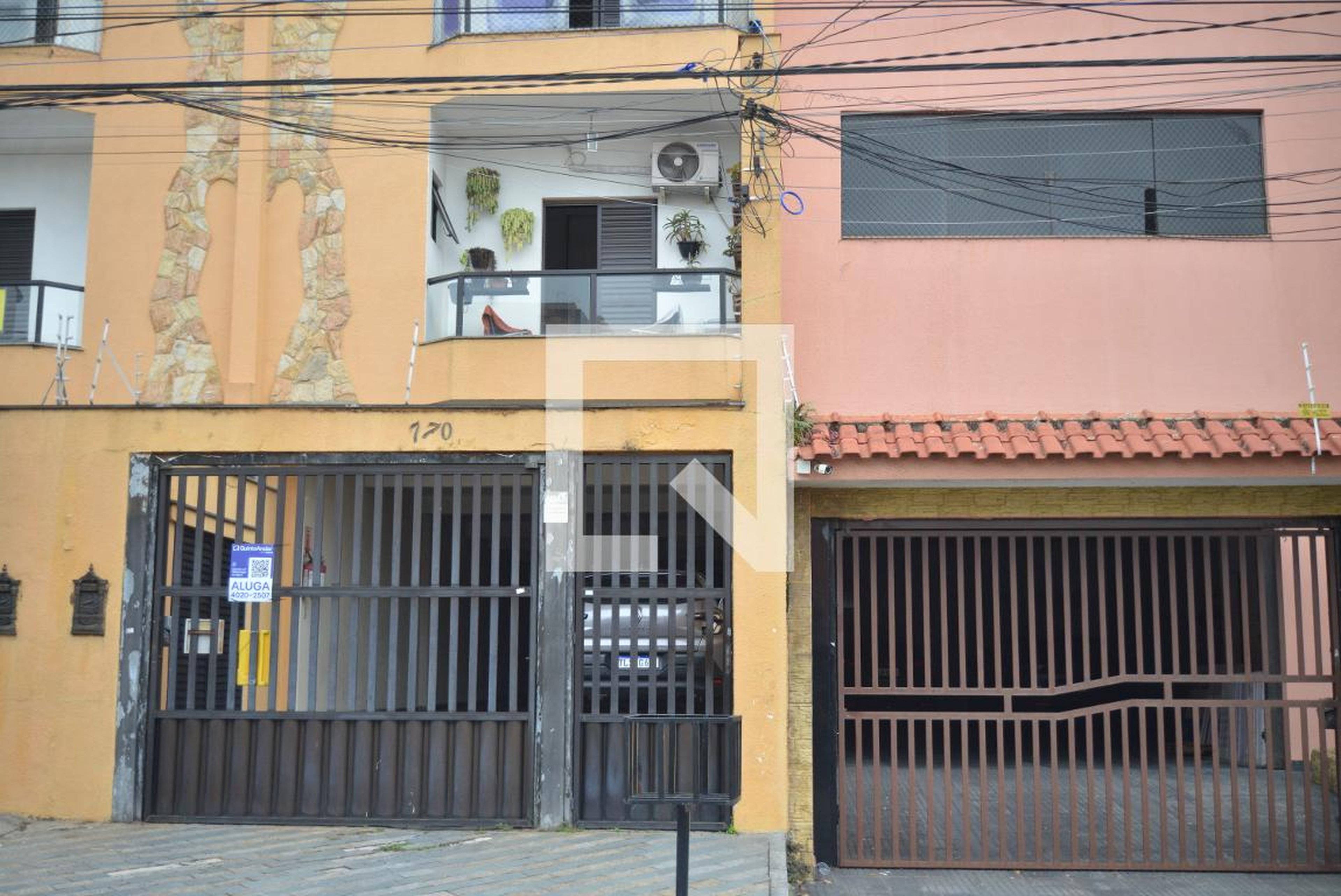 Fachada Condomínio em Rua Clélia, 770