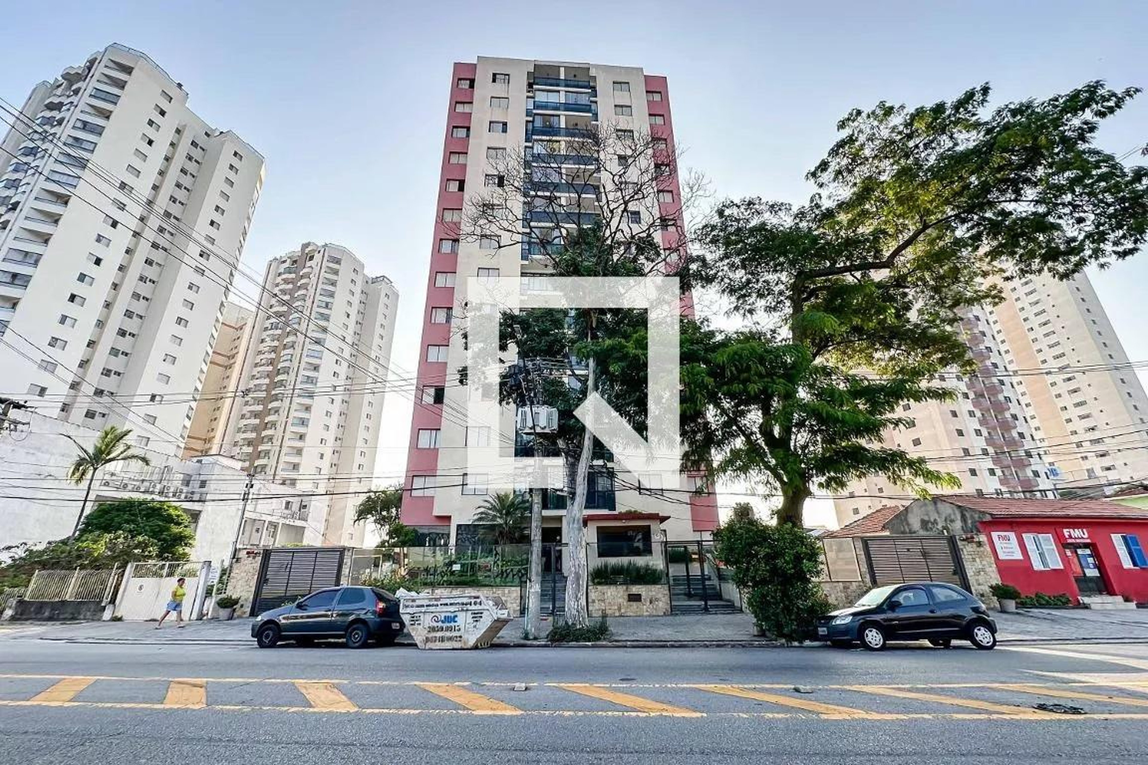 Fachada Edifício Residencial das Colinas