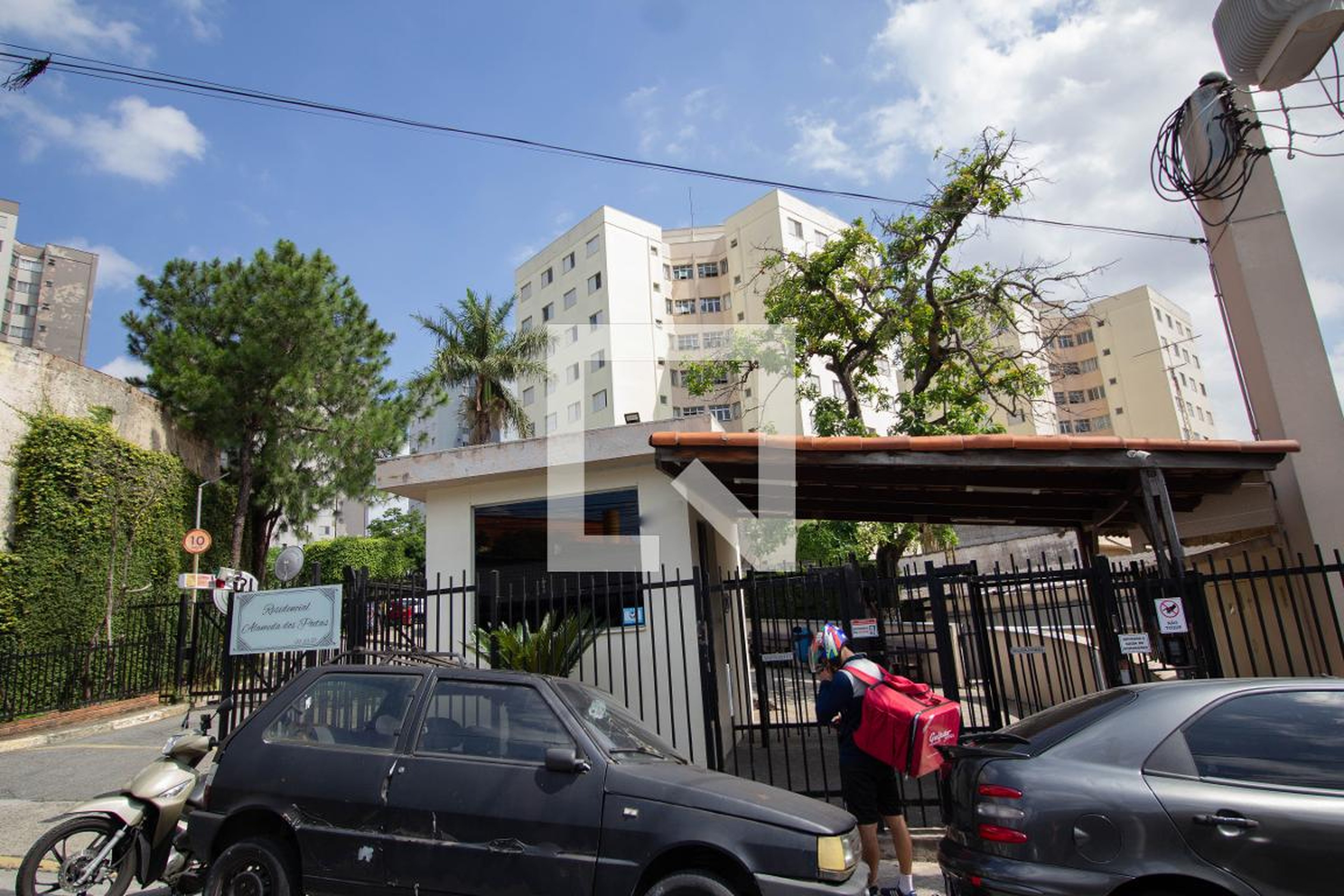 Fachada Condomínio Alameda dos Poetas