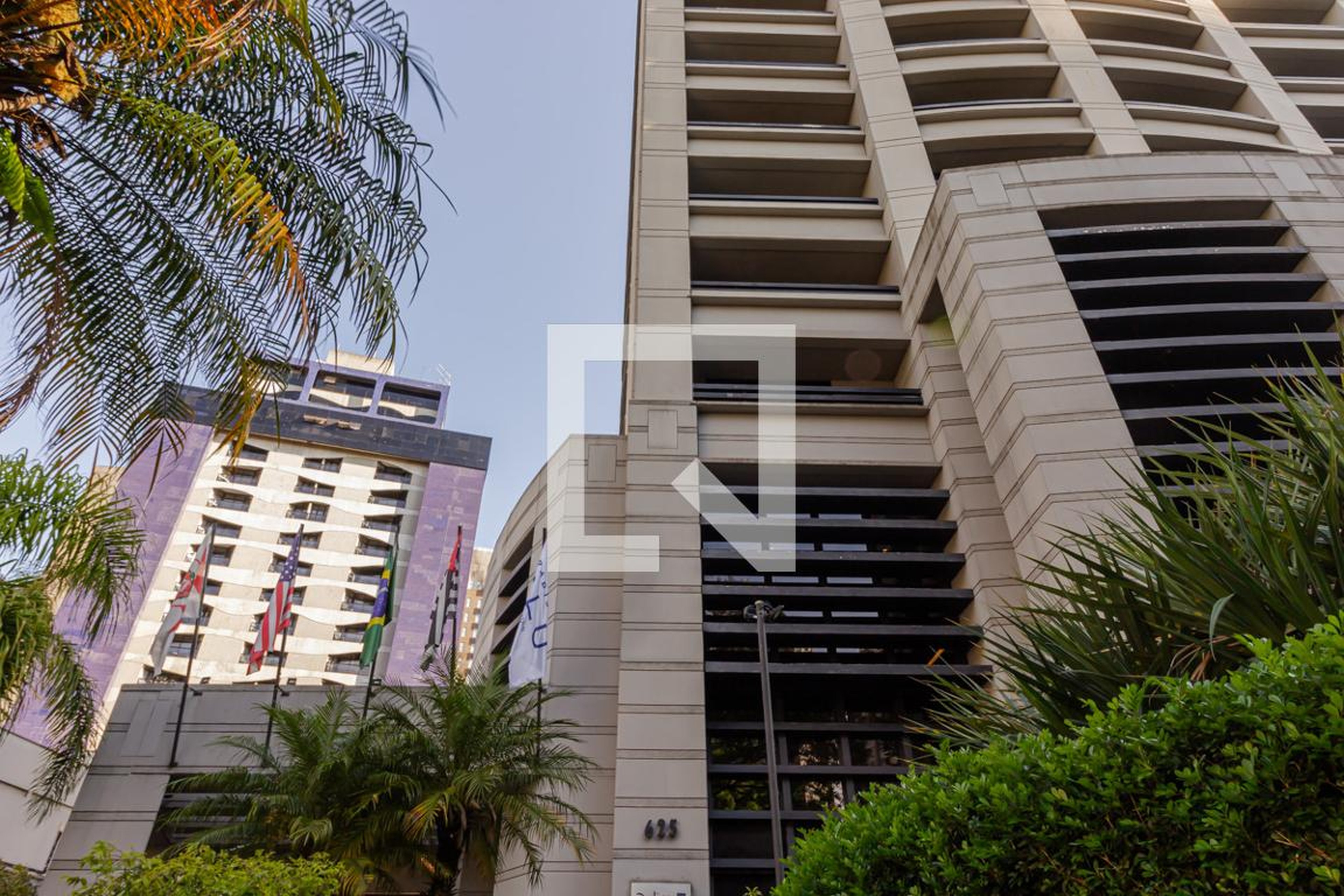 Fachada Condomínio Radisson Faria Lima