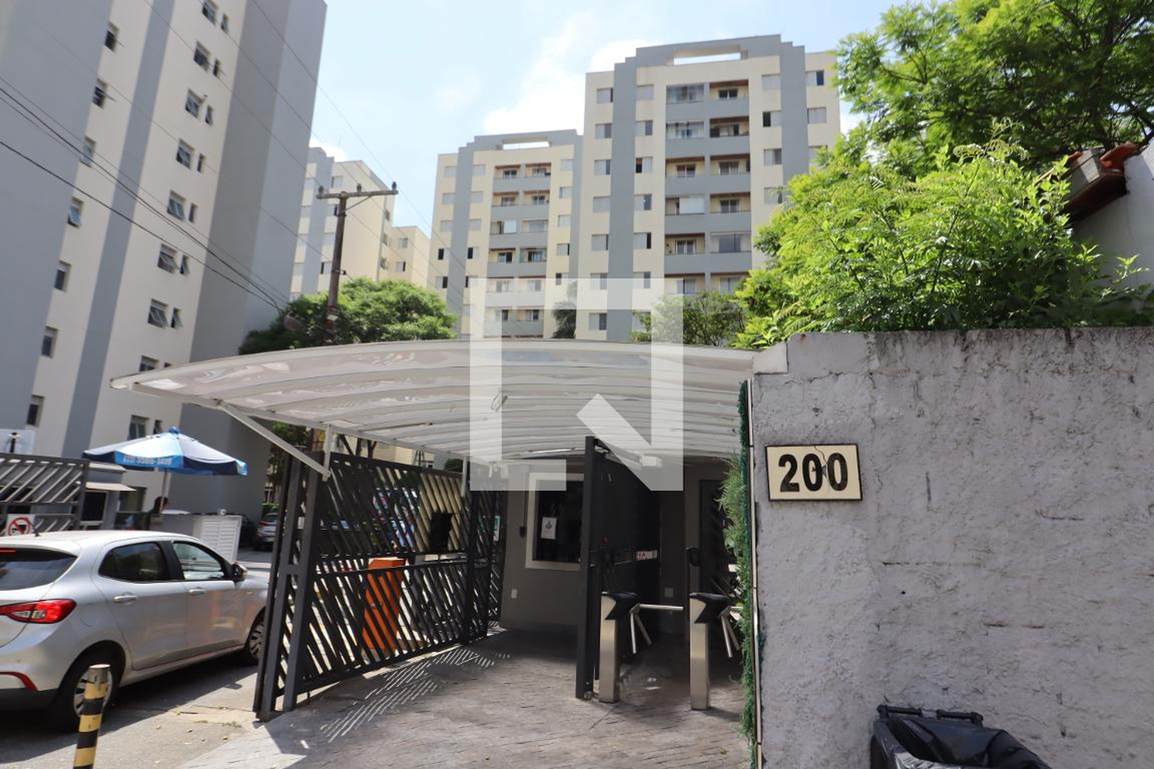 Fachada Condomínio Parque dos Eucaliptos